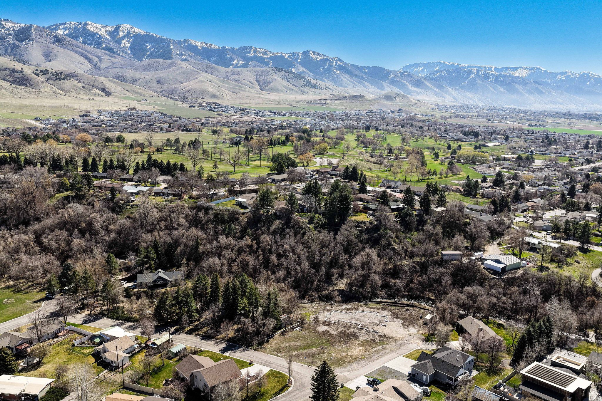 RAYLEEN ACRES - Land