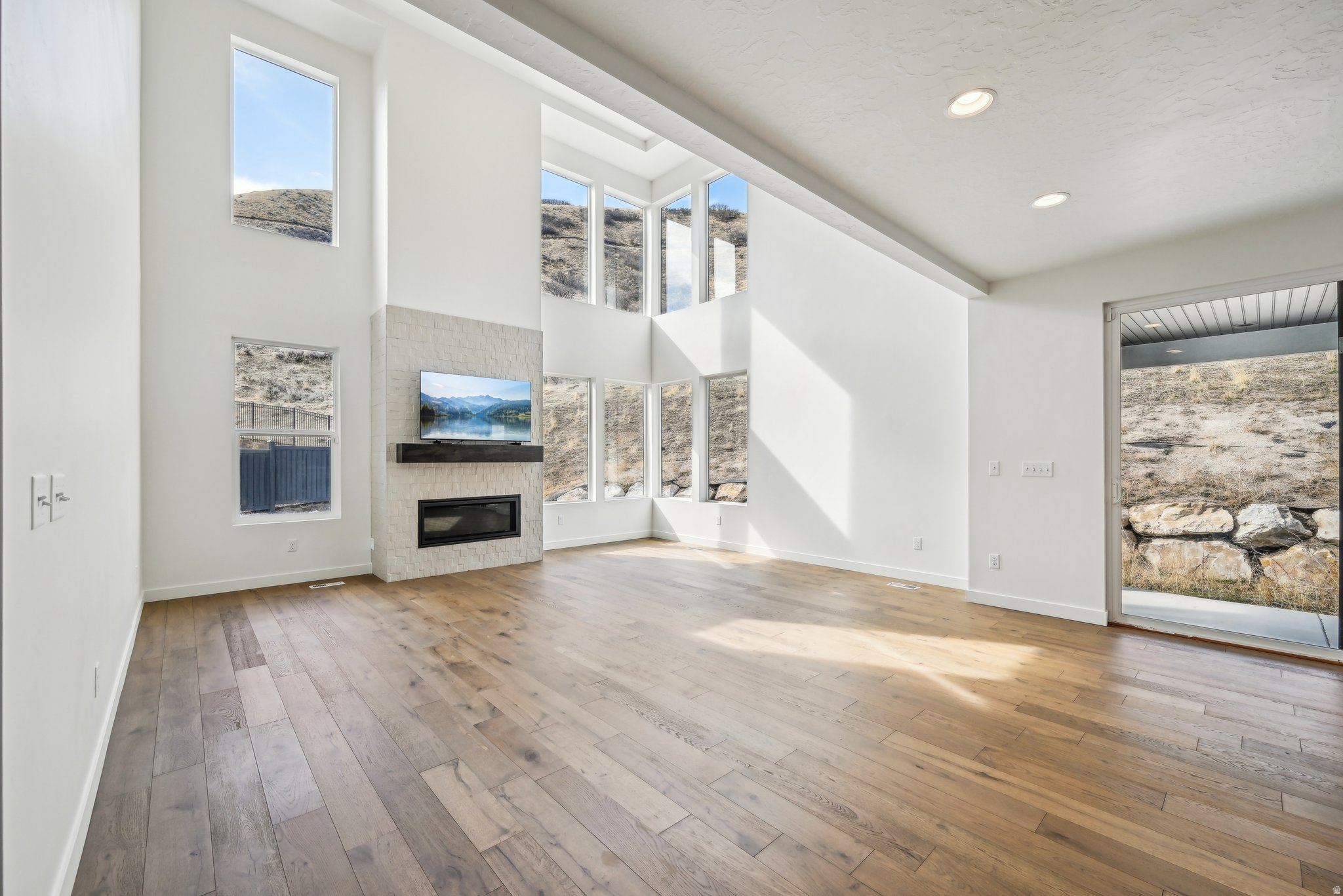 CANYON POINT - Residential