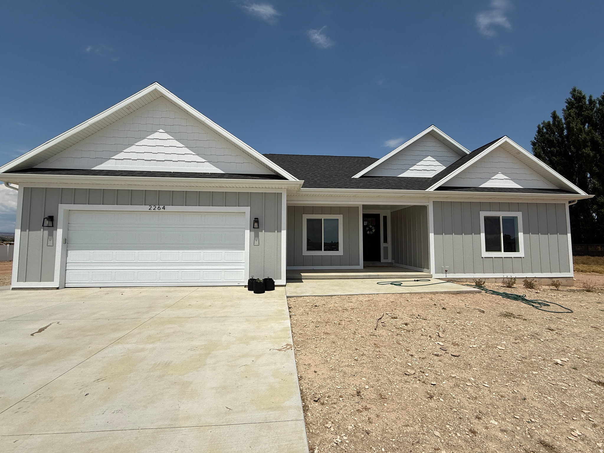 STONE GATE - Residential