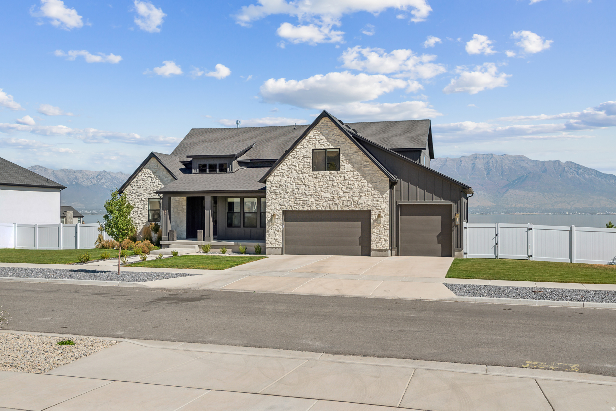 CATALINA BAY - Residential