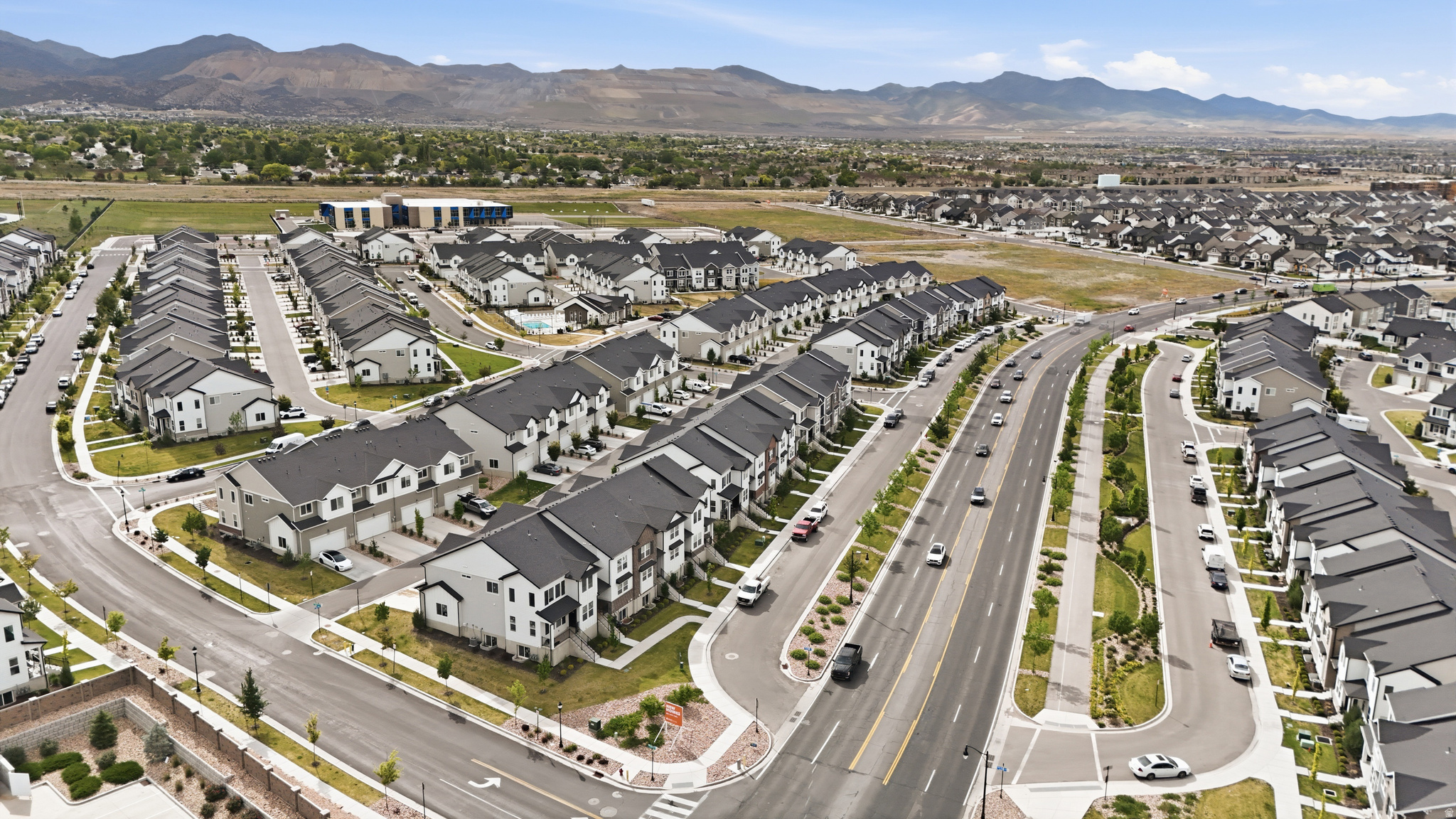 MOUNTAIN RIDGE - Residential