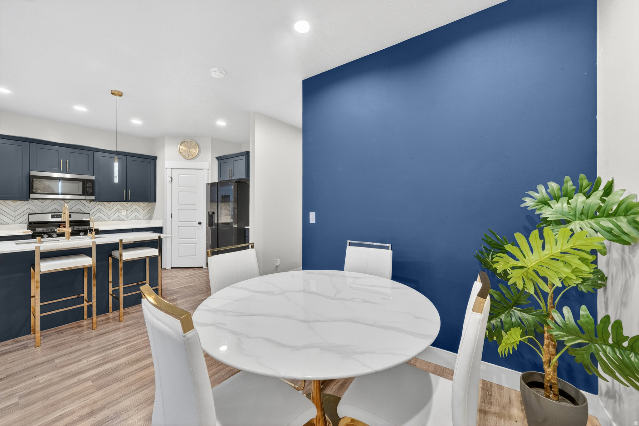 MOUNTAIN RIDGE - Residential