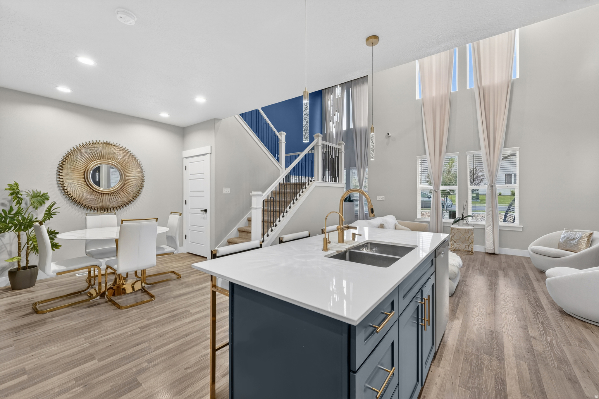 MOUNTAIN RIDGE - Residential