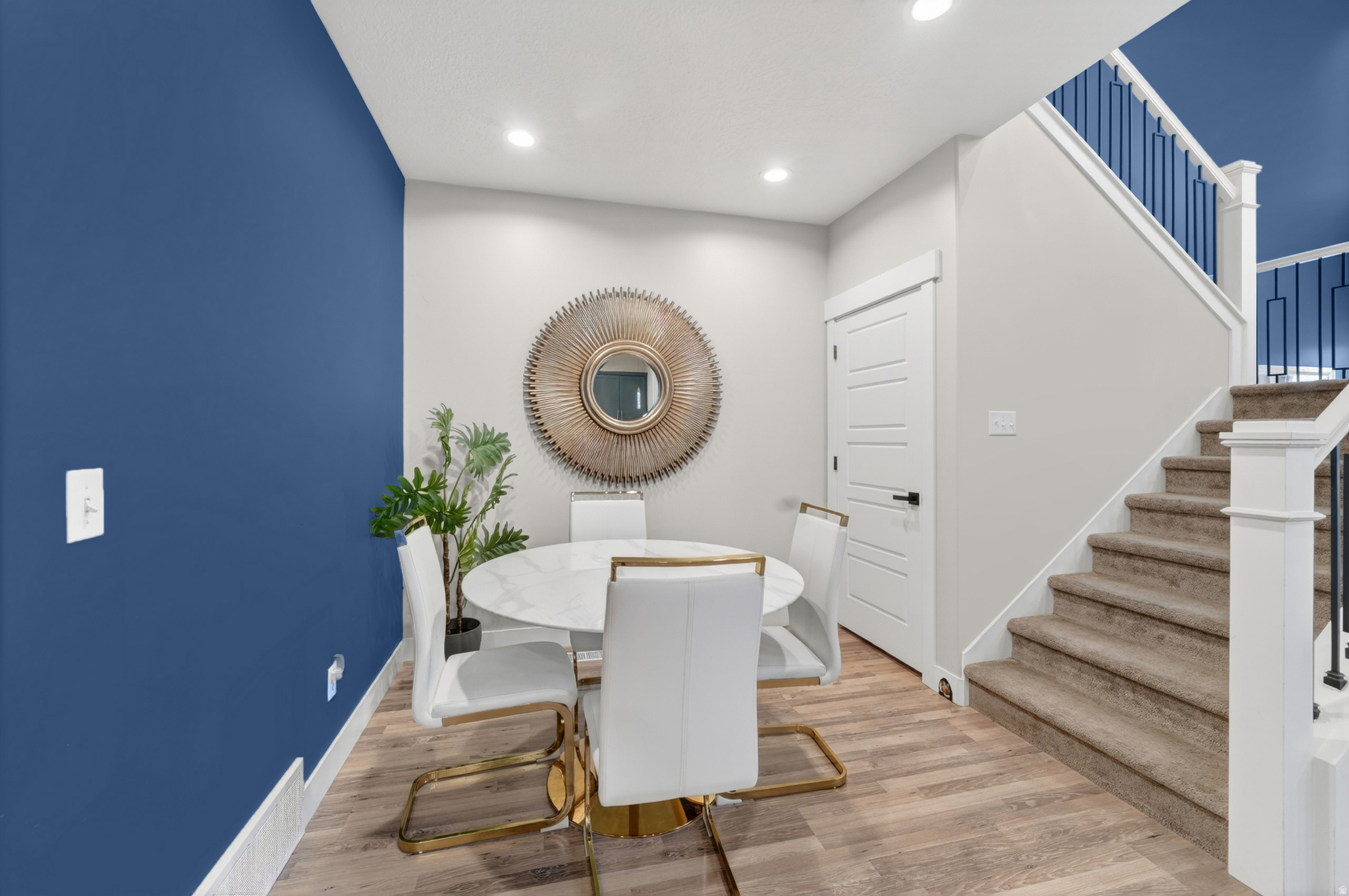 MOUNTAIN RIDGE - Residential