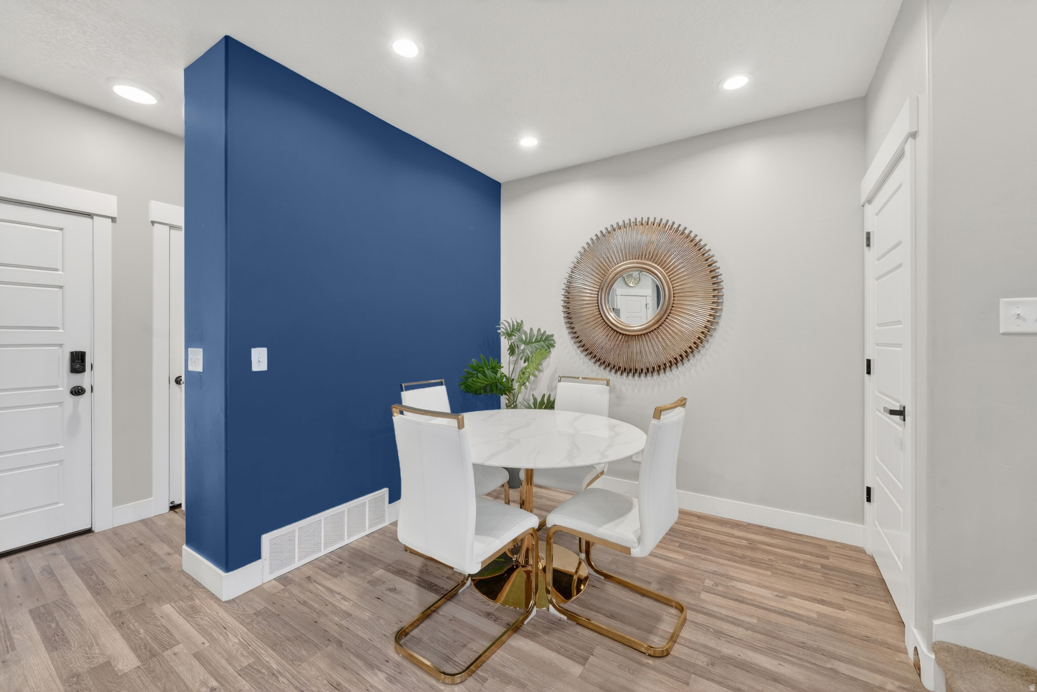 MOUNTAIN RIDGE - Residential