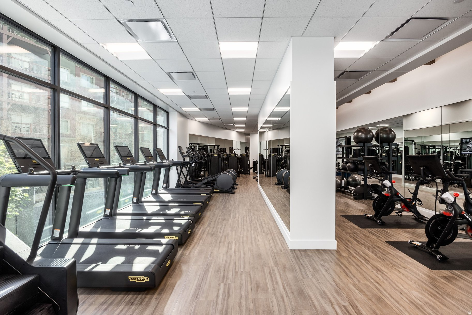 RC17 RESD AND COMMERCIAL CONDOS - Residential