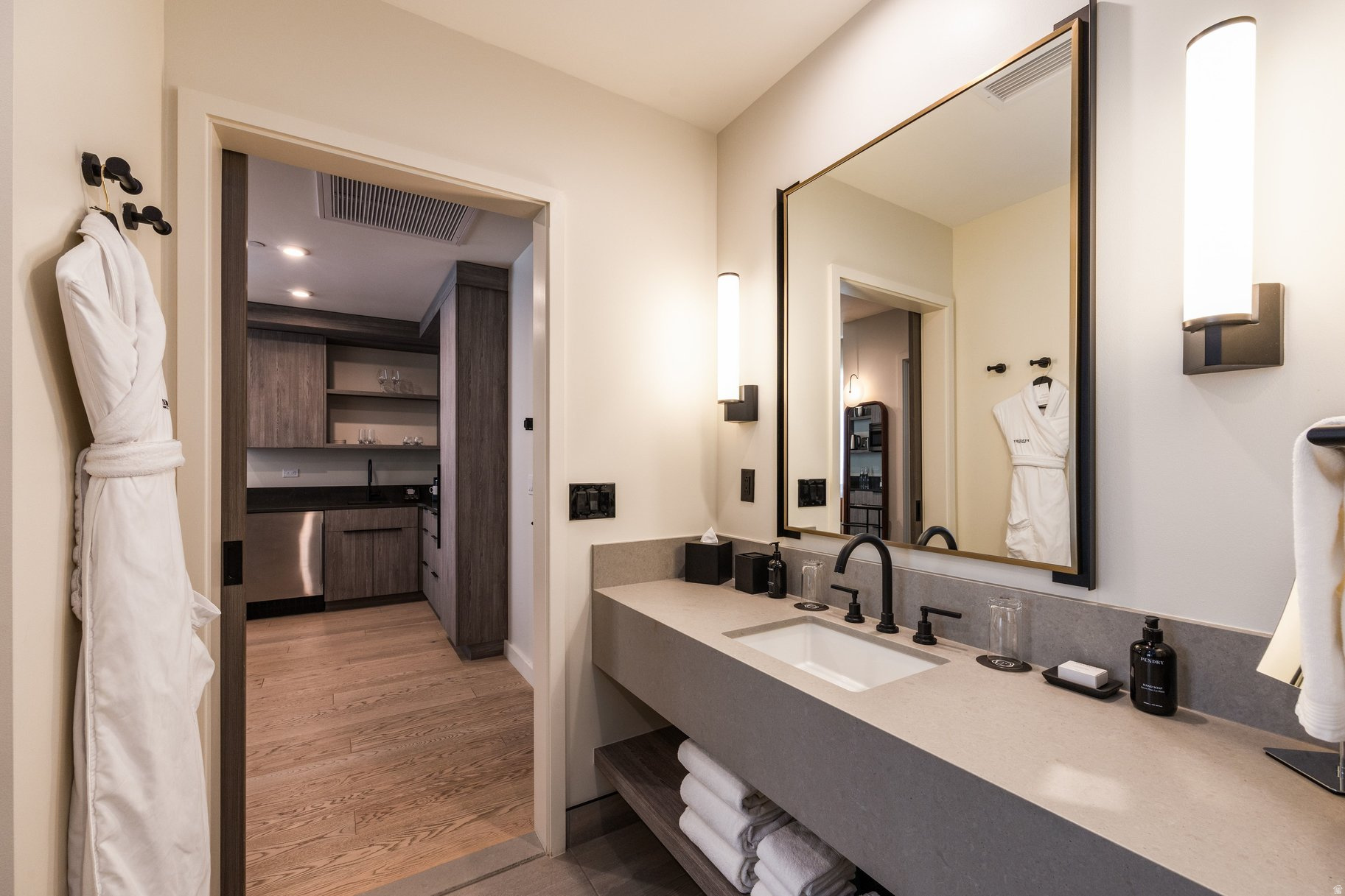 RC17 RESD AND COMMERCIAL CONDOS - Residential