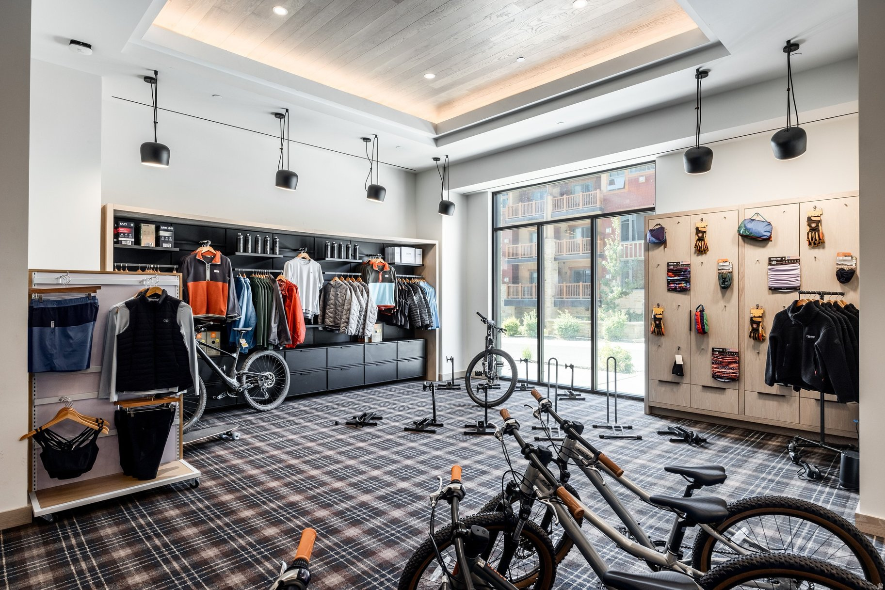 RC17 RESD AND COMMERCIAL CONDOS - Residential