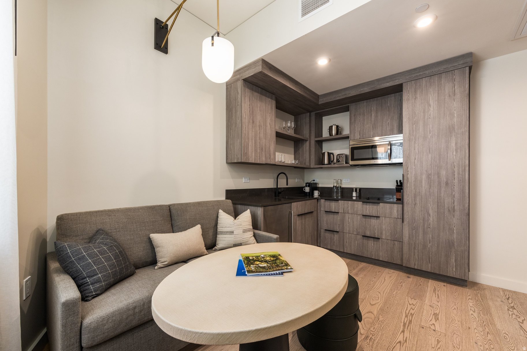 RC17 RESD AND COMMERCIAL CONDOS - Residential