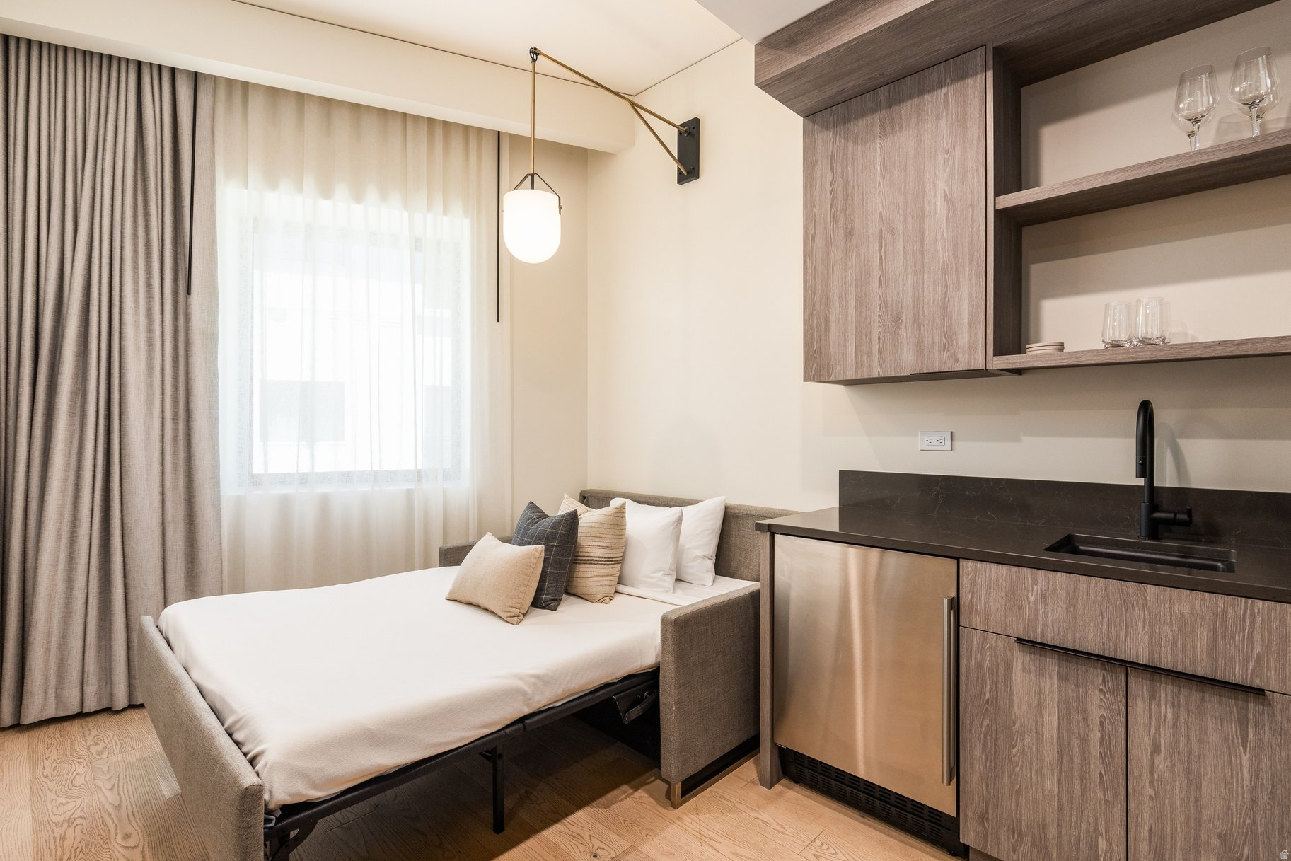 RC17 RESD AND COMMERCIAL CONDOS - Residential
