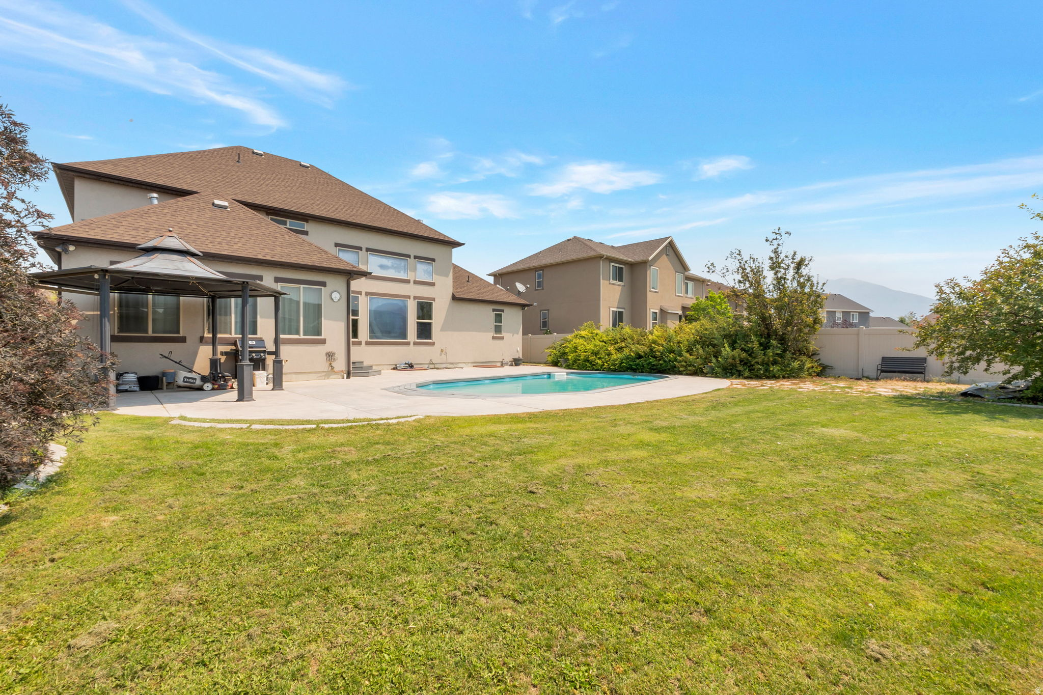 SPRING VIEW FARMS - Residential