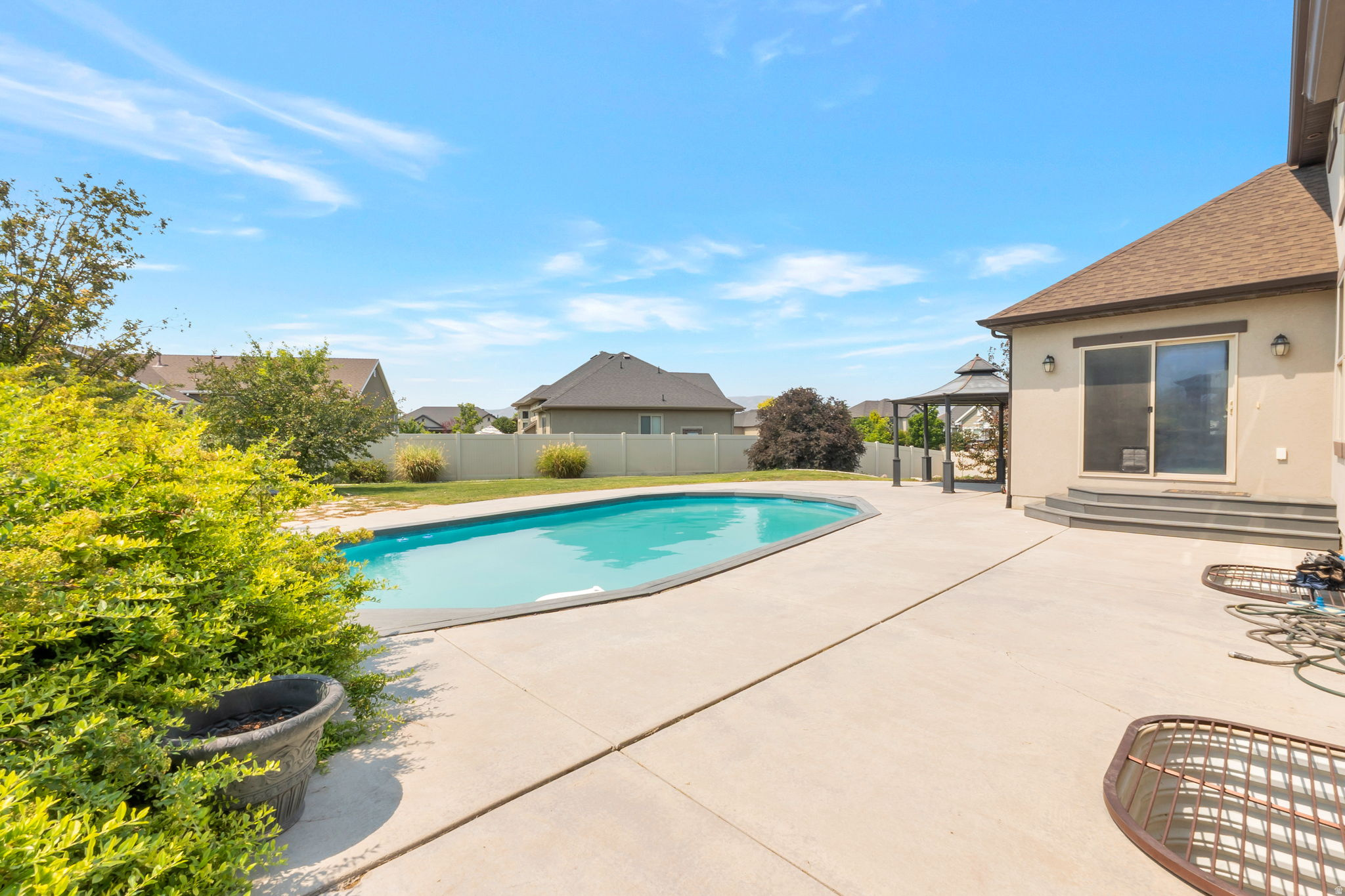 SPRING VIEW FARMS - Residential