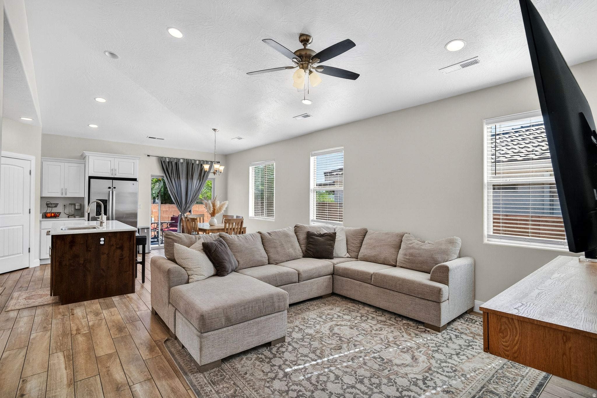 ZIONS GATE ESTATES PH 3 - Residential