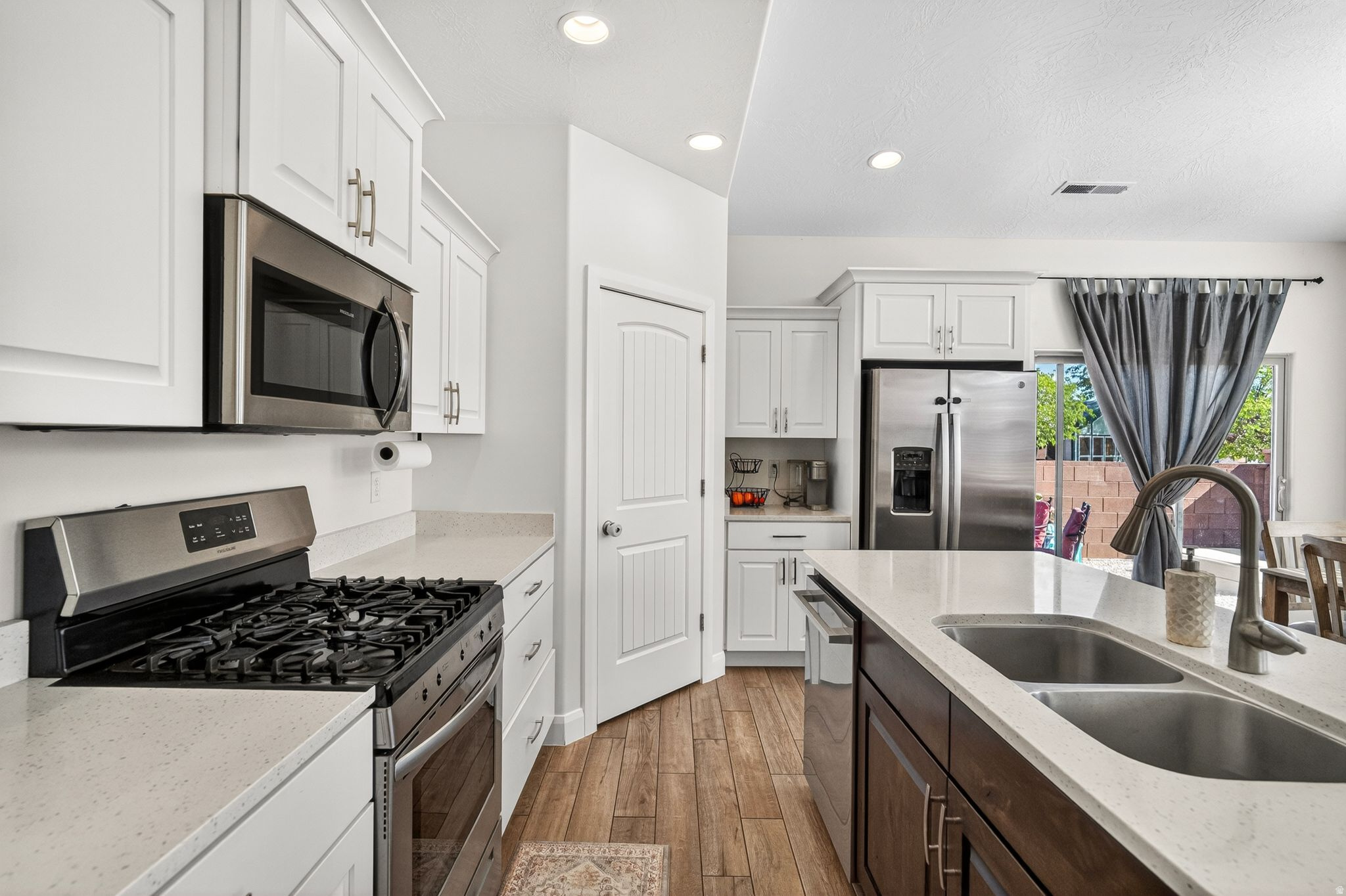 ZIONS GATE ESTATES PH 3 - Residential
