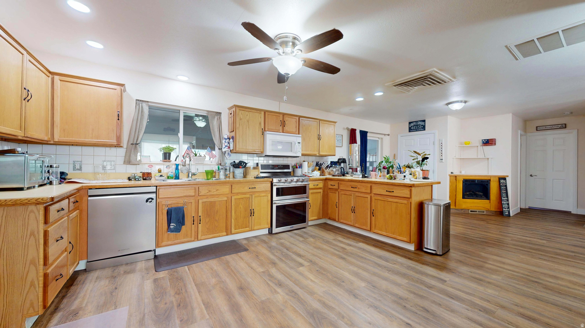 RAINBOW RANCHOS - Residential