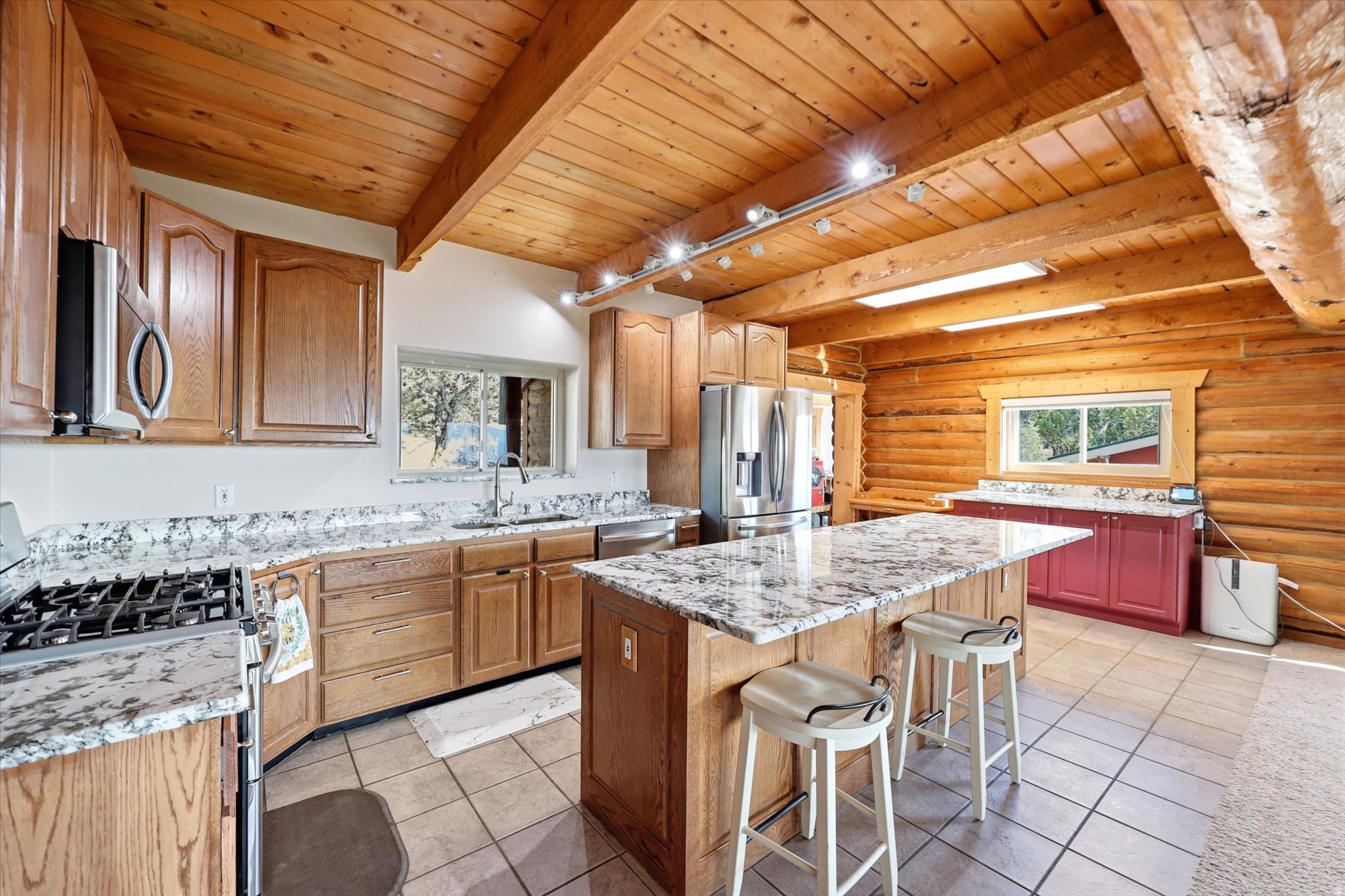 SKYLINE MOUNTAIN RESORT - Residential