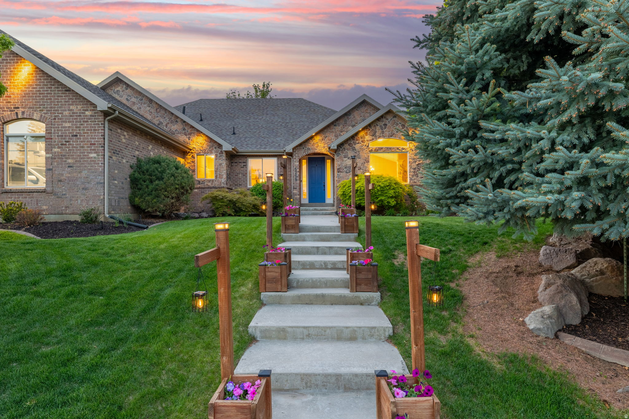 DRY CREEK BENCH - Residential