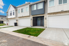 PET FRIENDLY UNIT! 12 weeks of vacation time! Great opportunity to 1/4th of a fully furnished townhome that is turnkey for short term rentals in Bear Lake!! . Right next to Mike's market and walking distance to the Marina! 20 minutes to the ski resort!