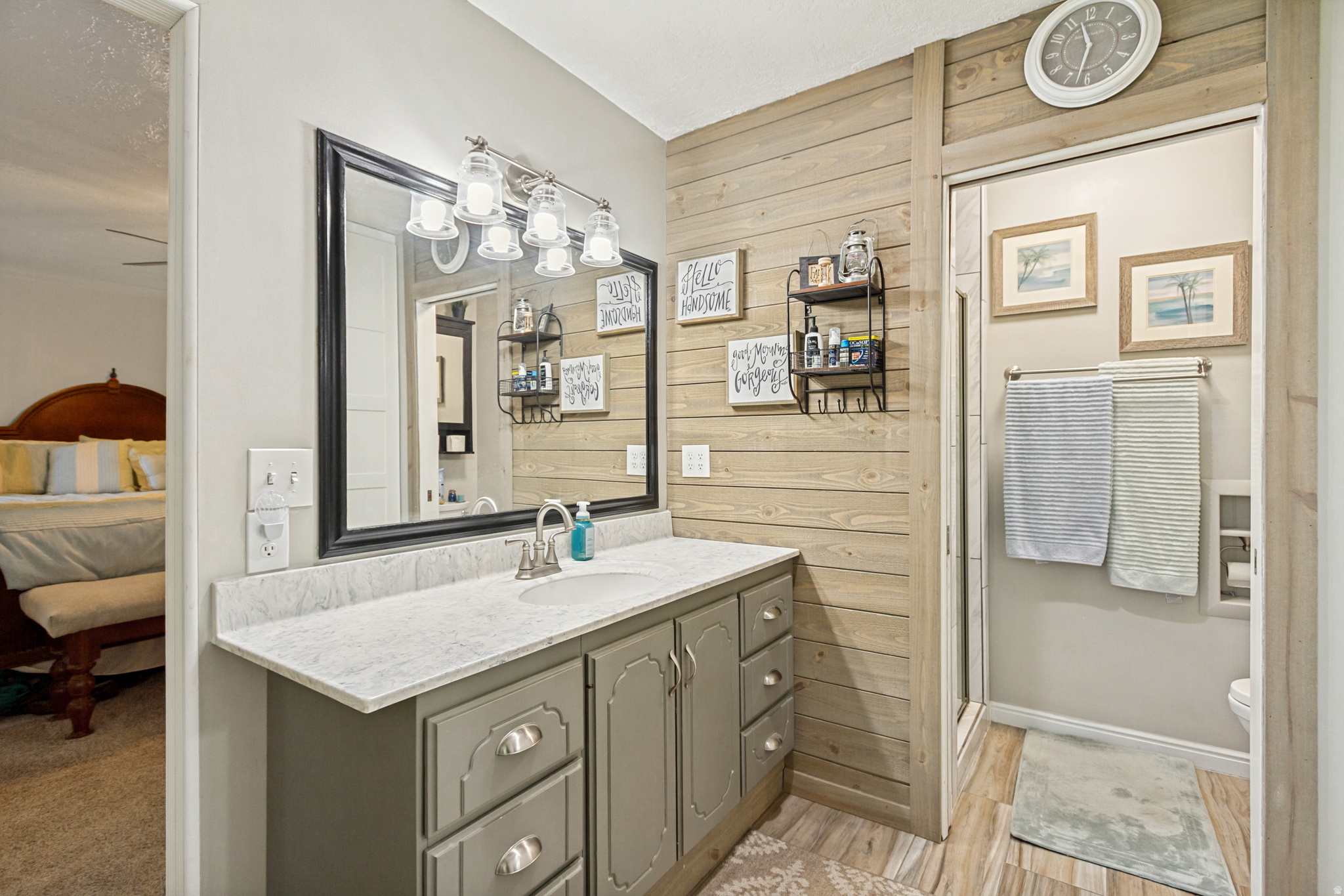 CHATTEL ESTATES - Residential