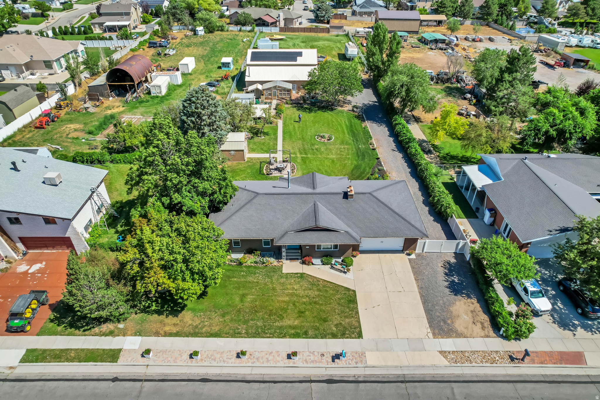 CHATTEL ESTATES - Residential