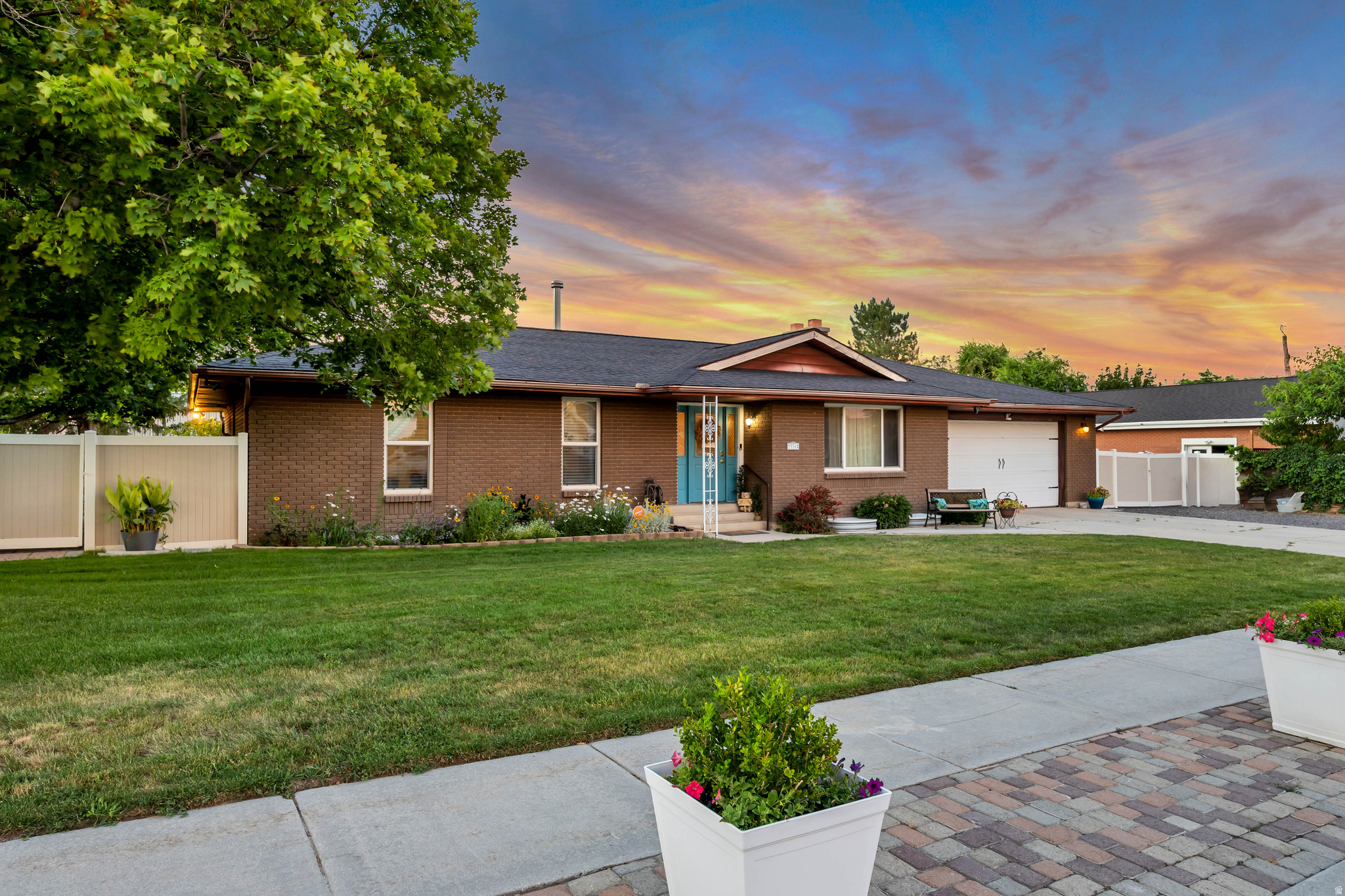 CHATTEL ESTATES - Residential