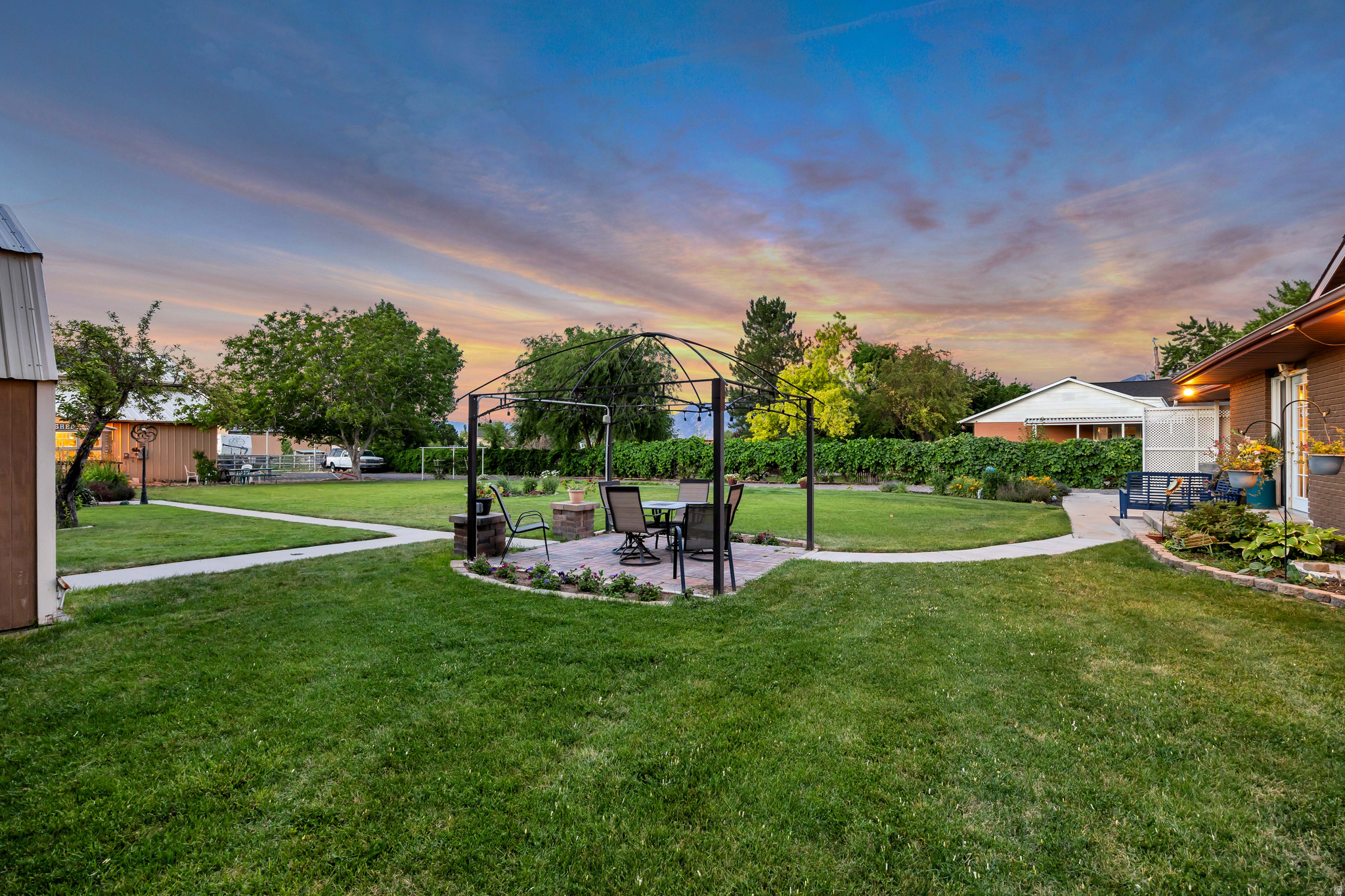 CHATTEL ESTATES - Residential