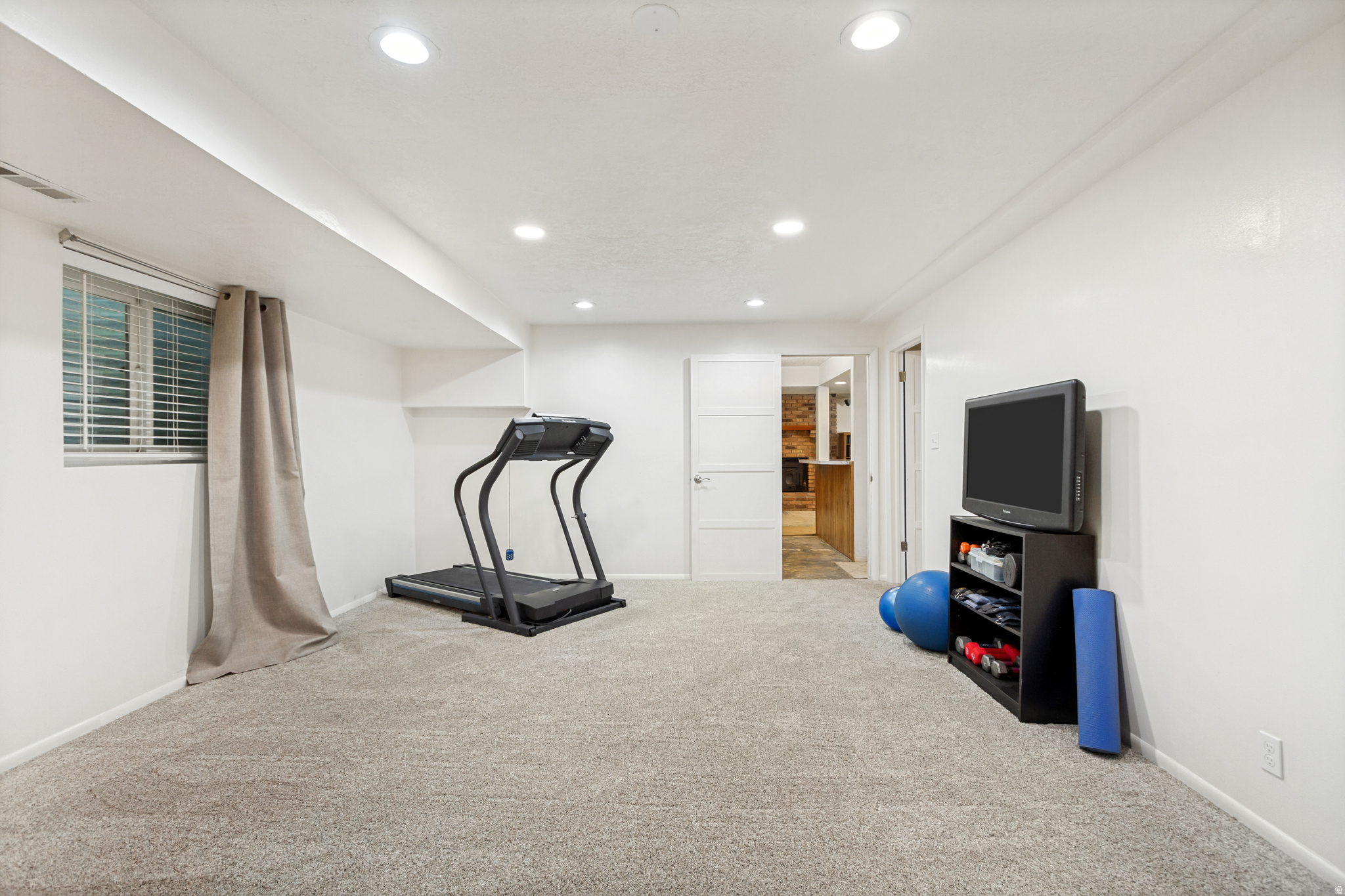 CHATTEL ESTATES - Residential