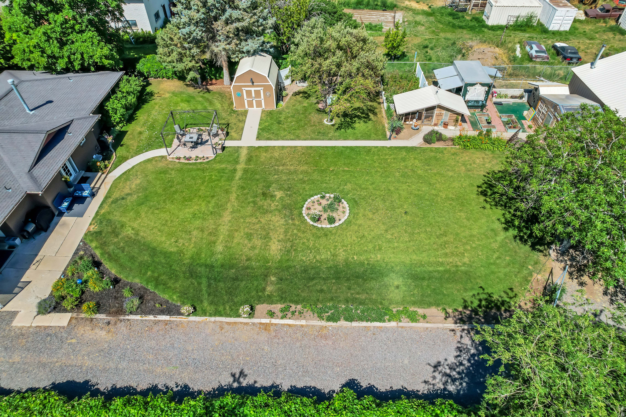CHATTEL ESTATES - Residential