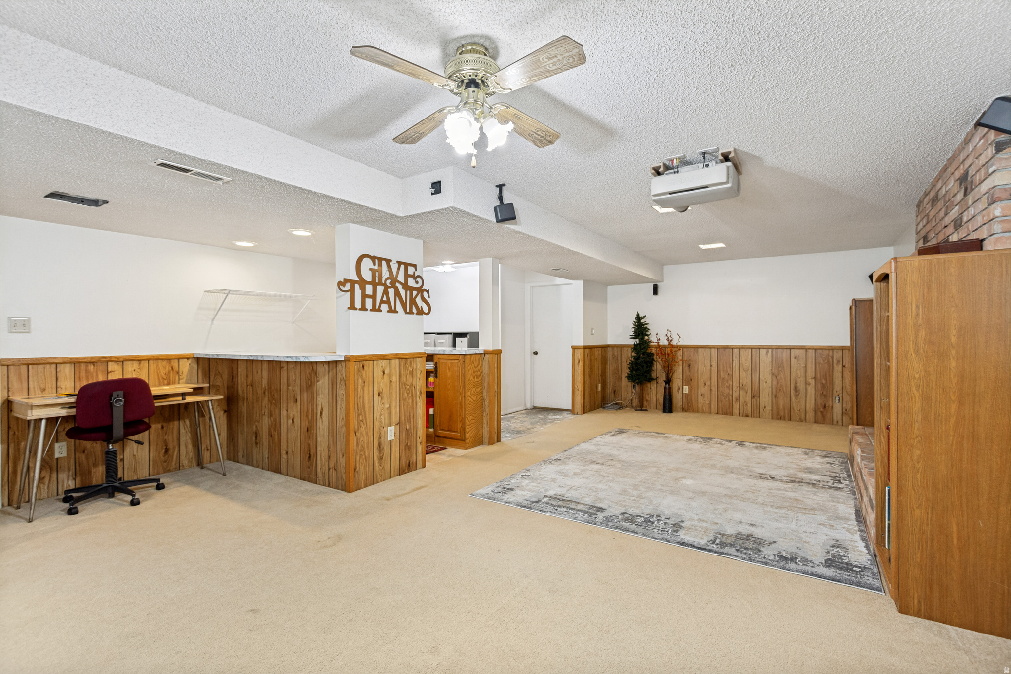 CHATTEL ESTATES - Residential