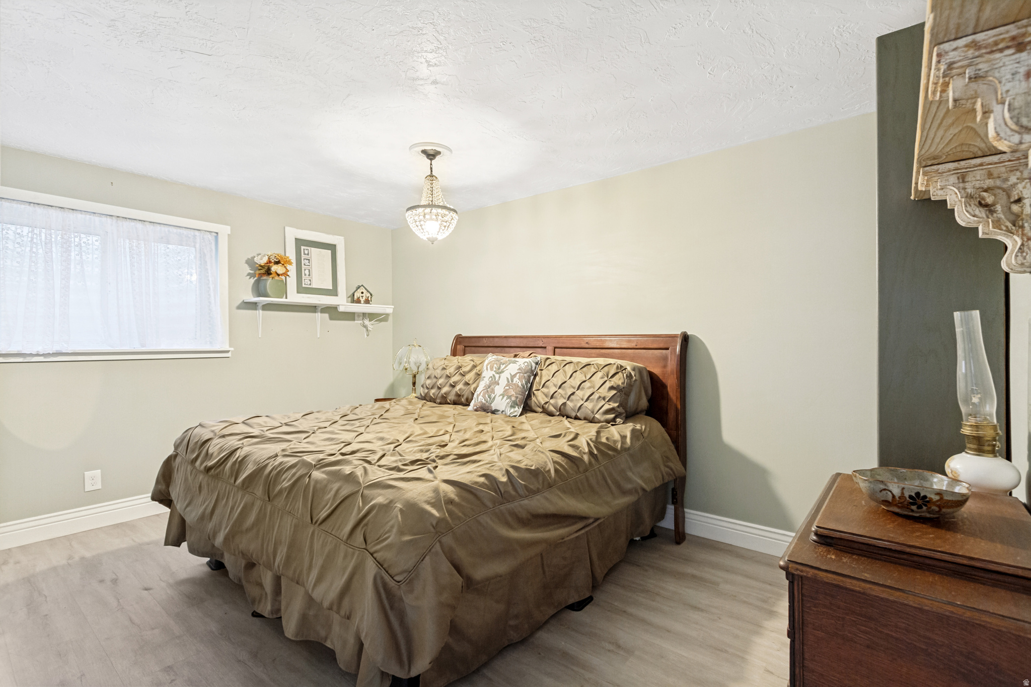 CHATTEL ESTATES - Residential