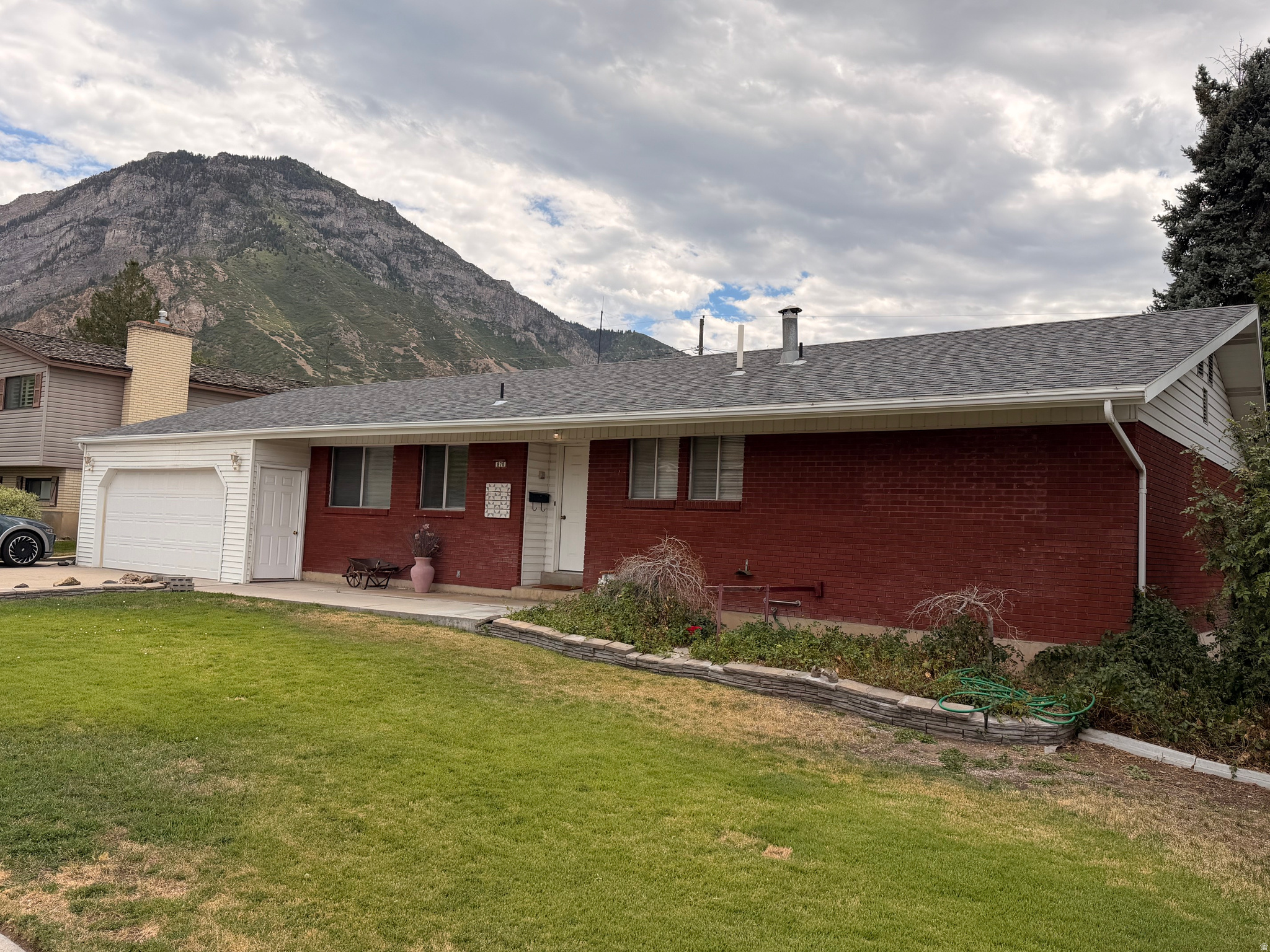 COLONIAL HEIGHTS - Residential