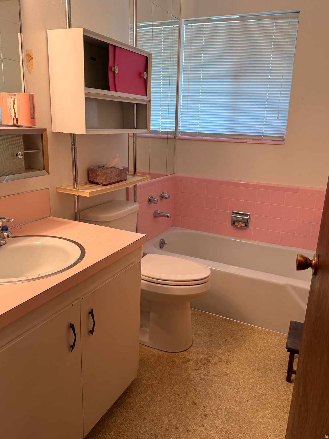 COLONIAL HEIGHTS - Residential