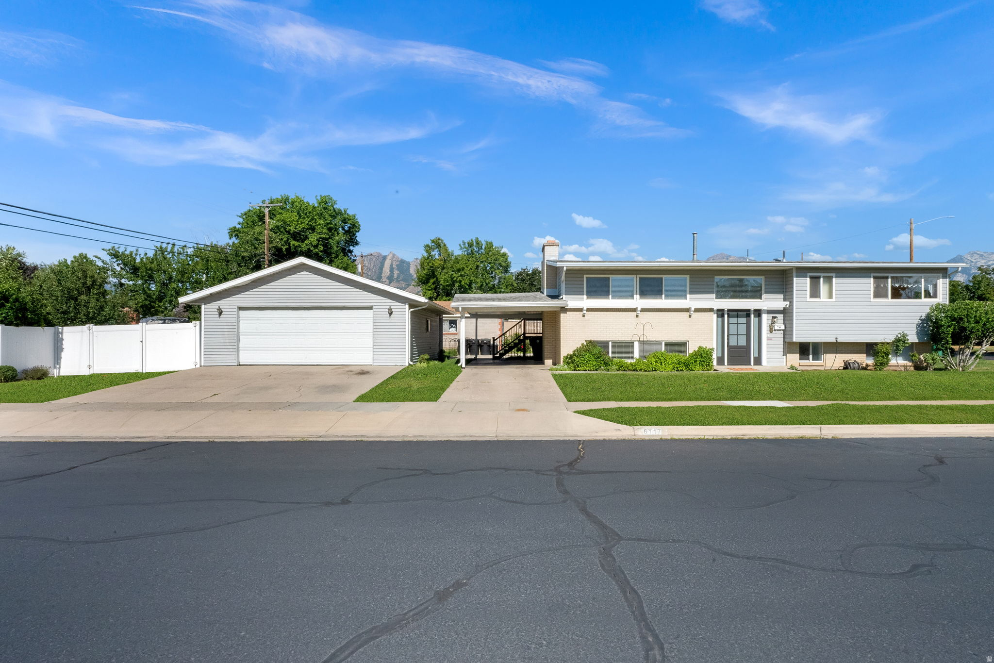 HOLLY HEIGHTS SUB - Residential