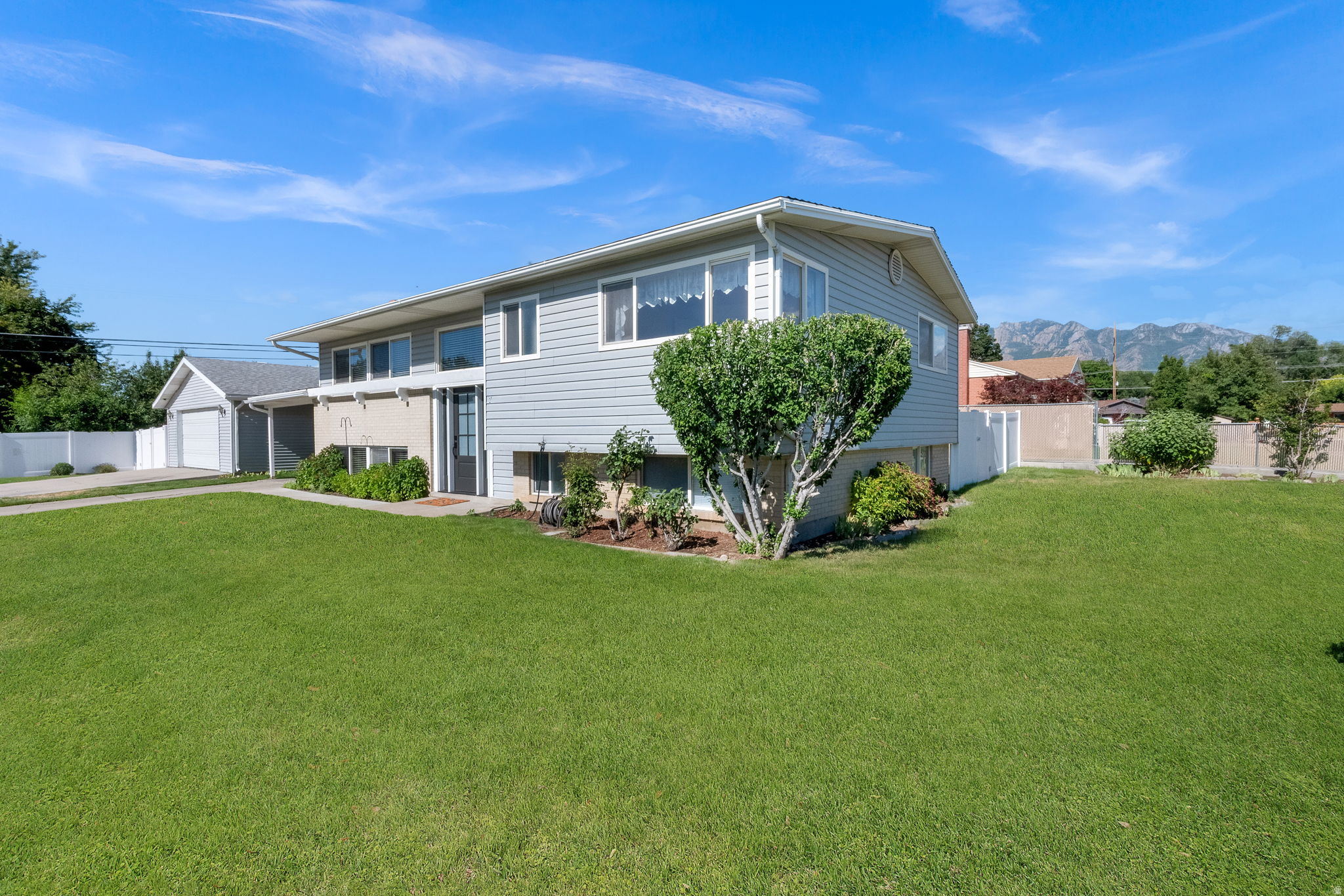 HOLLY HEIGHTS SUB - Residential