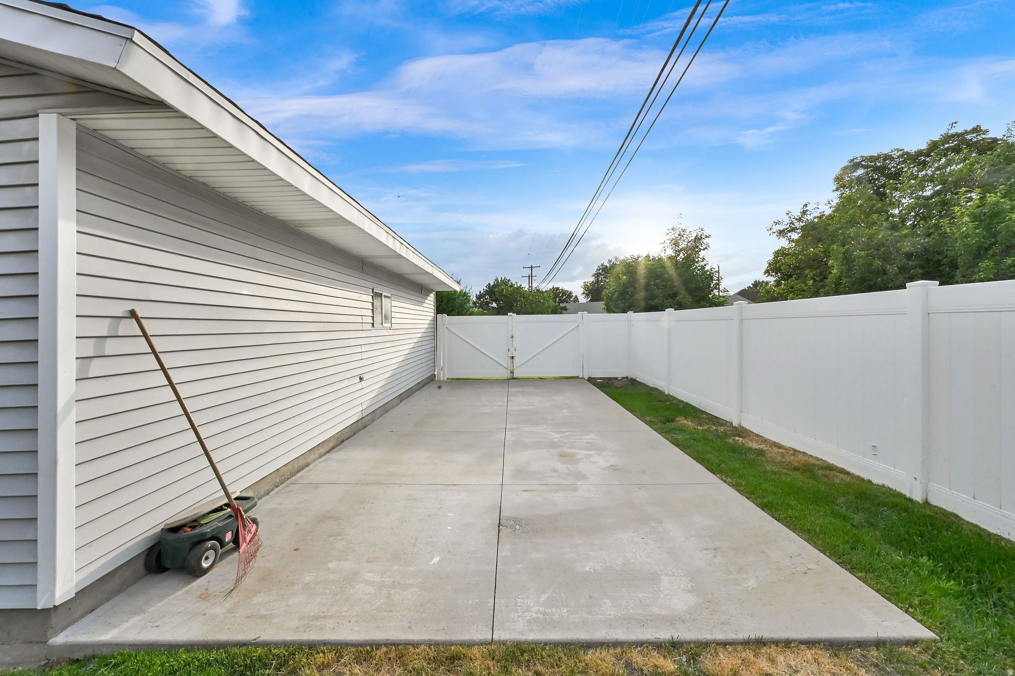 HOLLY HEIGHTS SUB - Residential