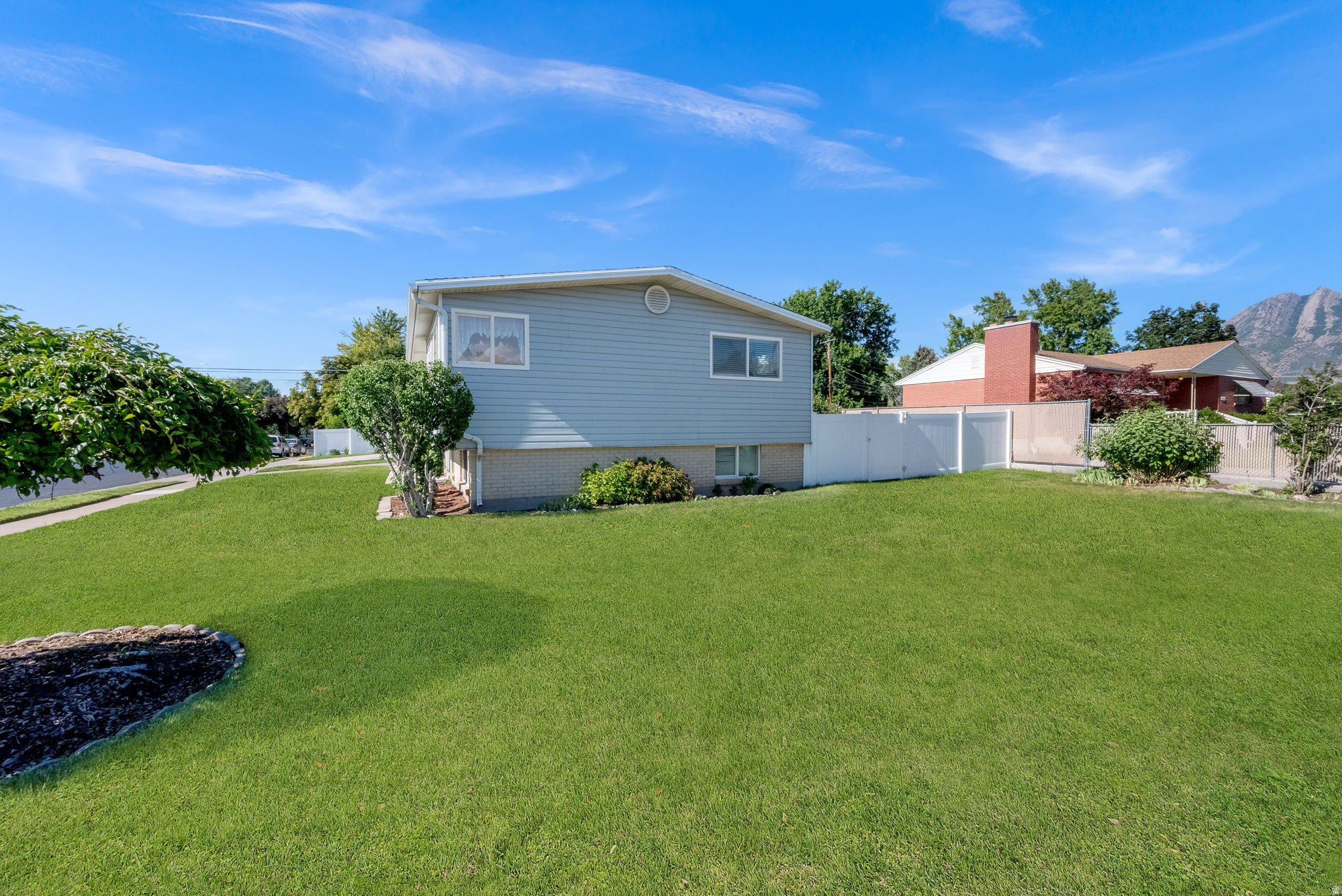 HOLLY HEIGHTS SUB - Residential