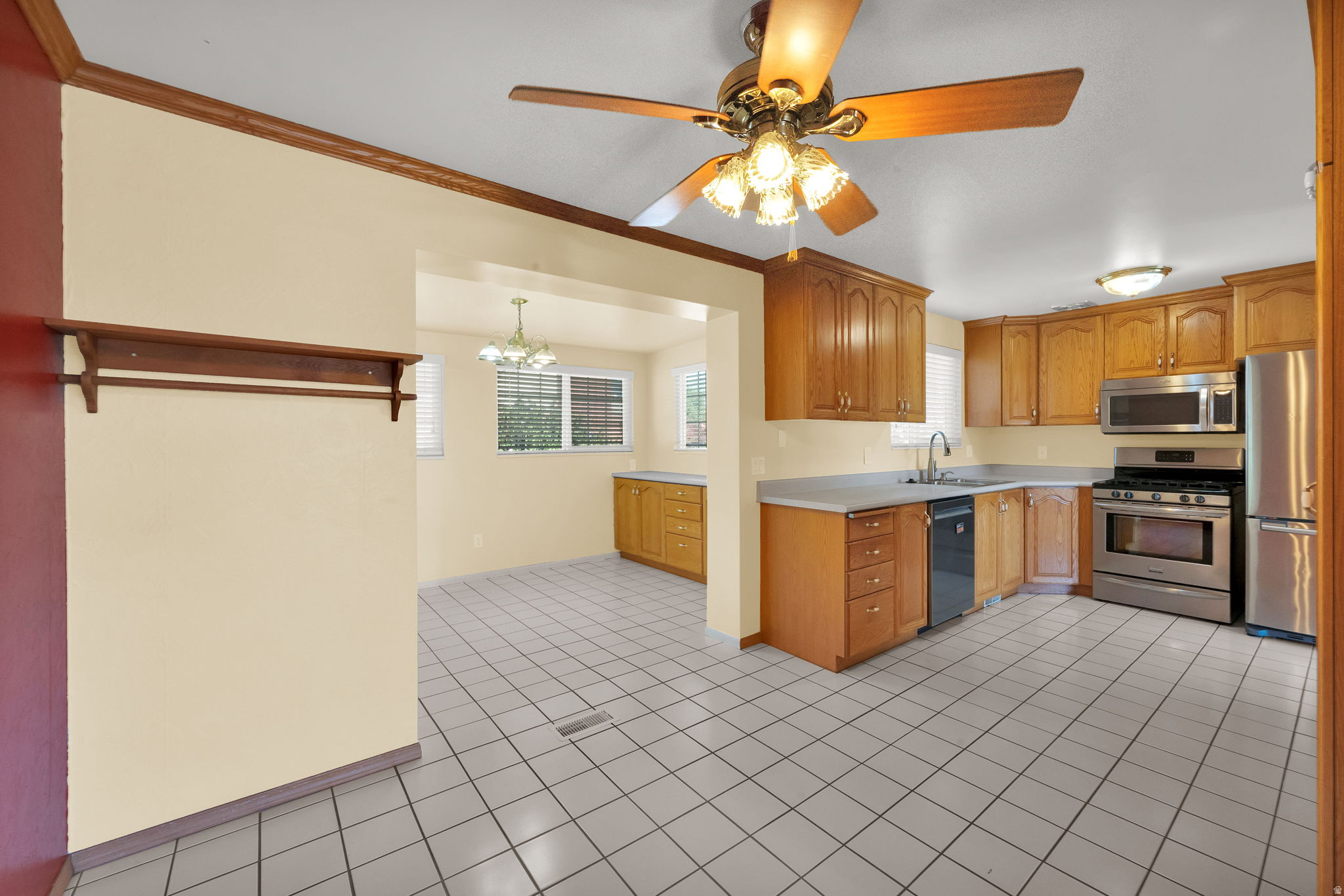 HOLLY HEIGHTS SUB - Residential