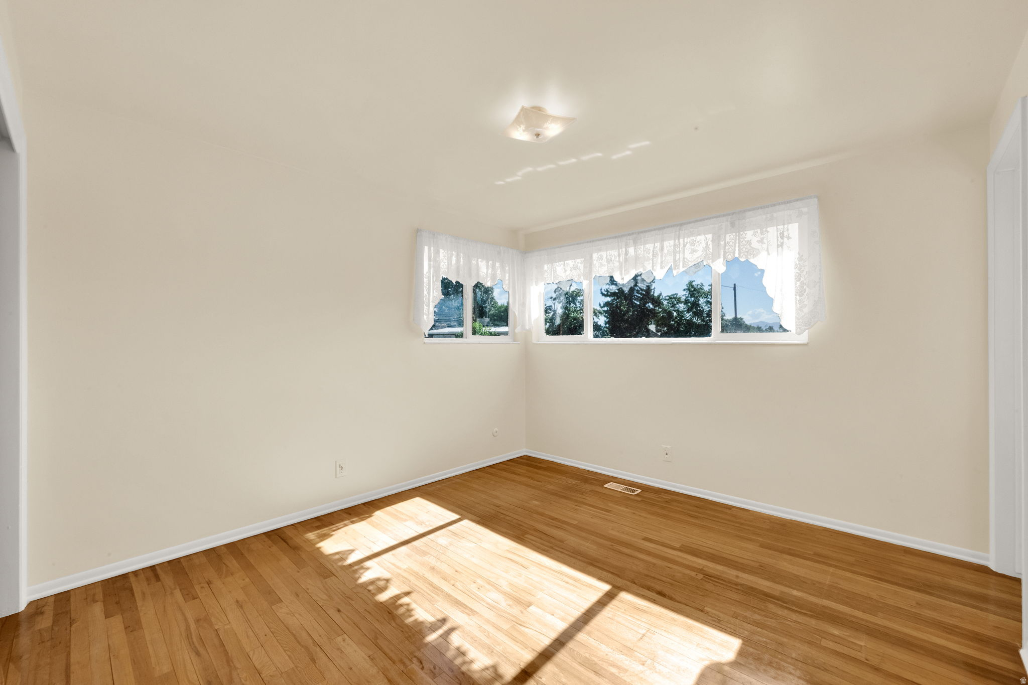 HOLLY HEIGHTS SUB - Residential