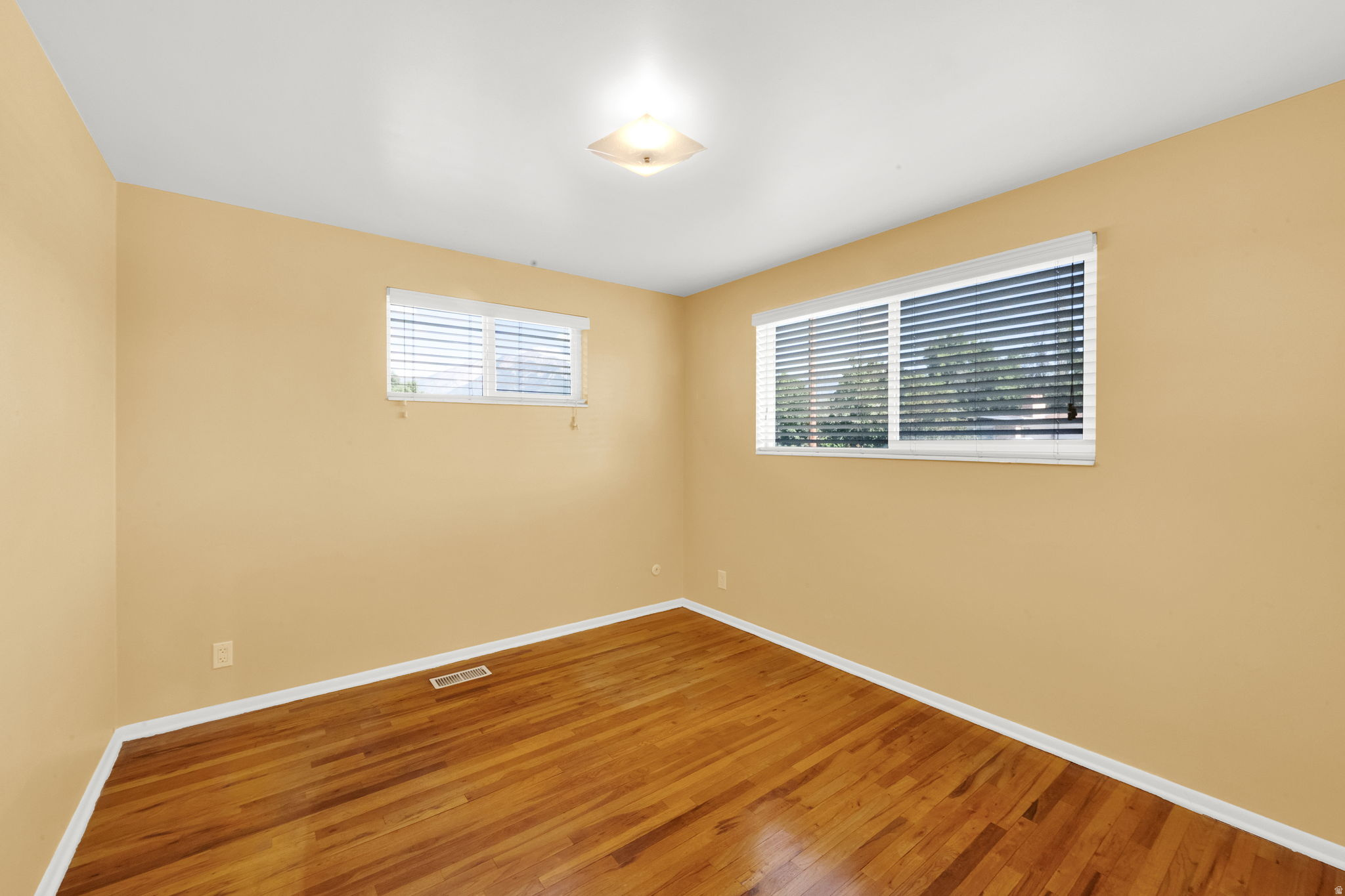 HOLLY HEIGHTS SUB - Residential
