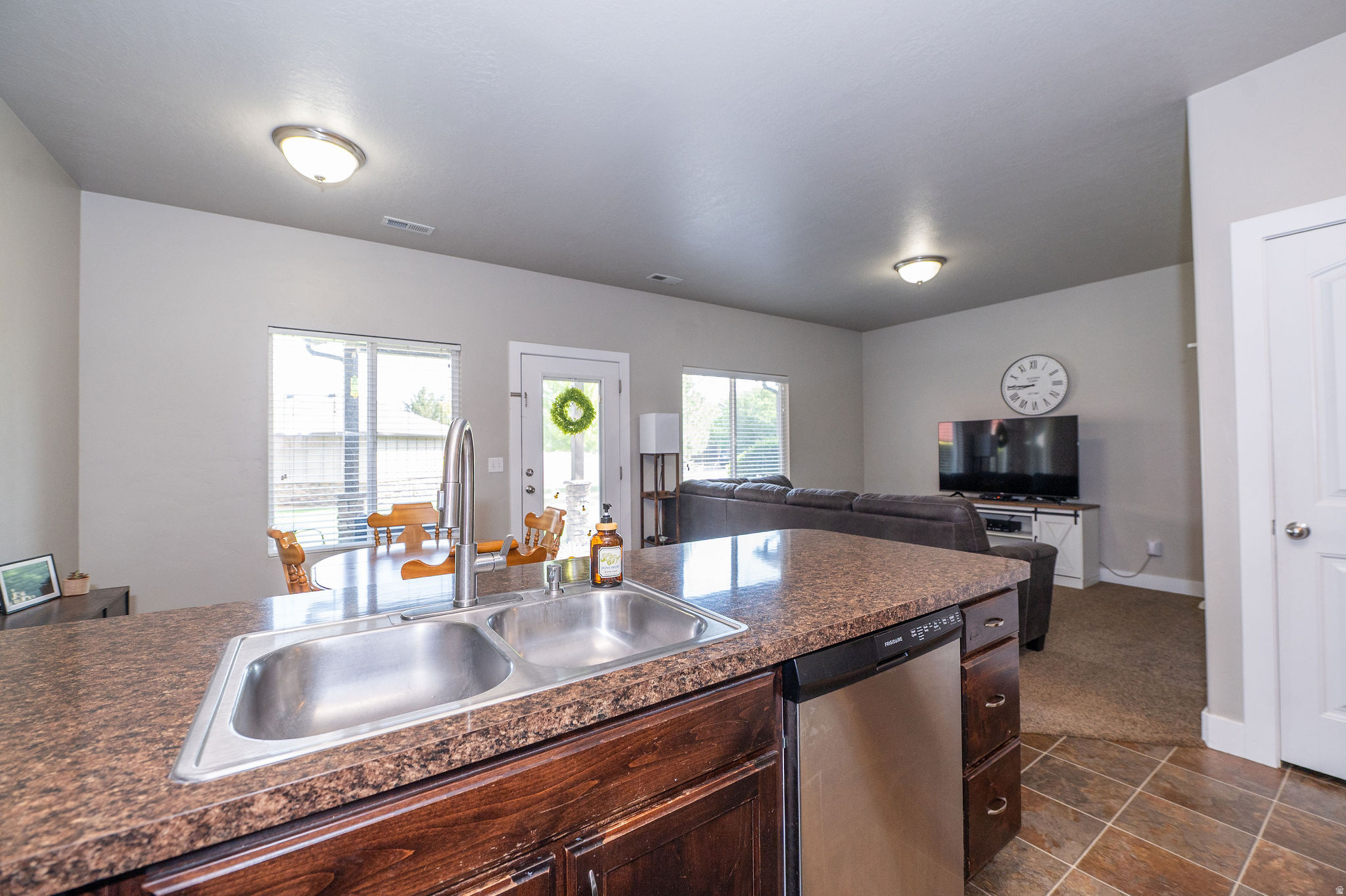 RIVERBEND - Residential