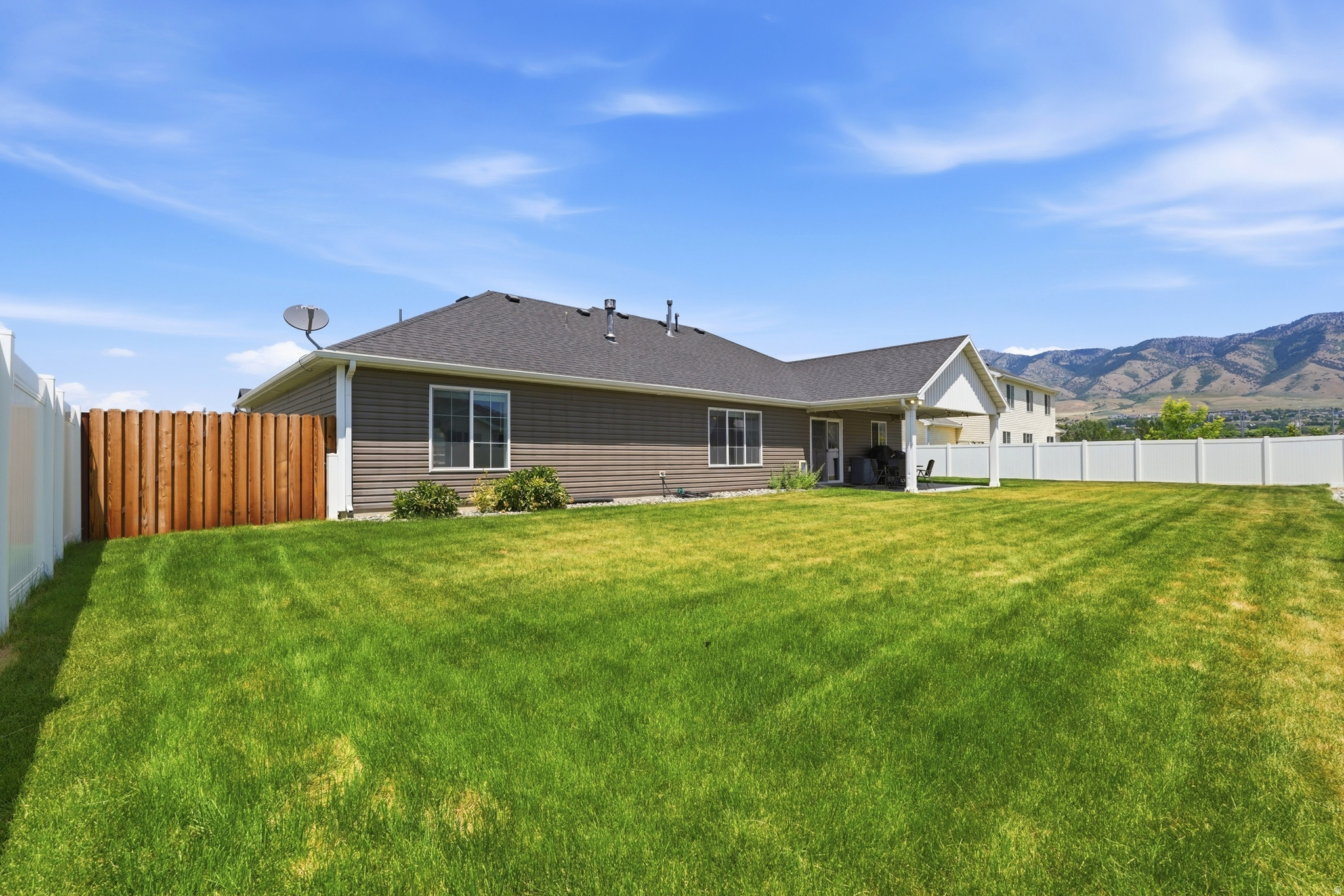 THE COVE - Residential