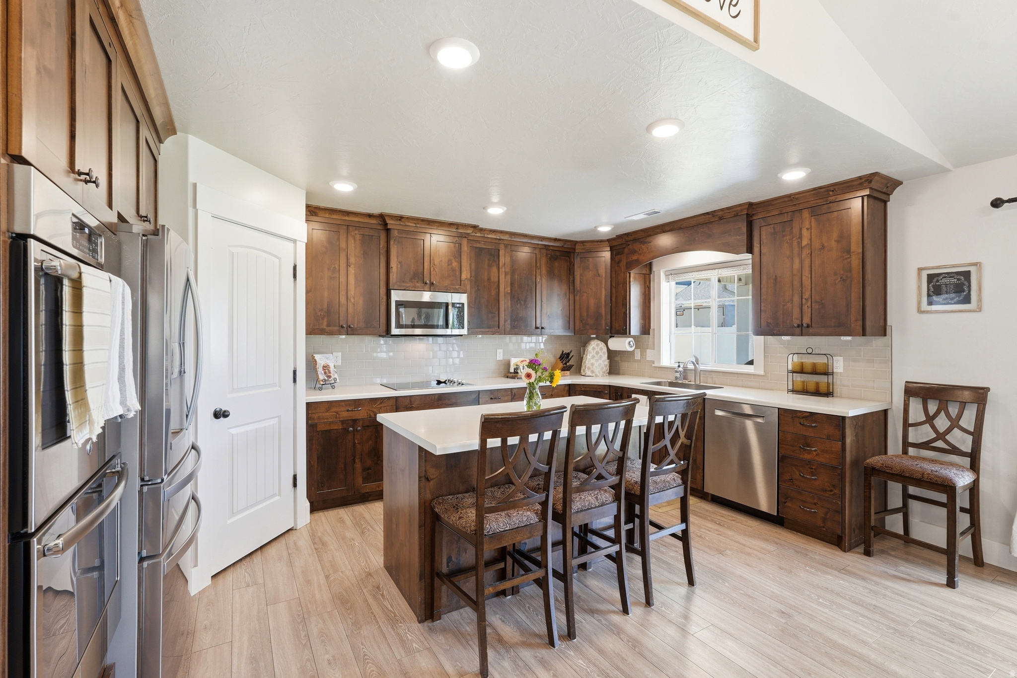 THE COVE - Residential