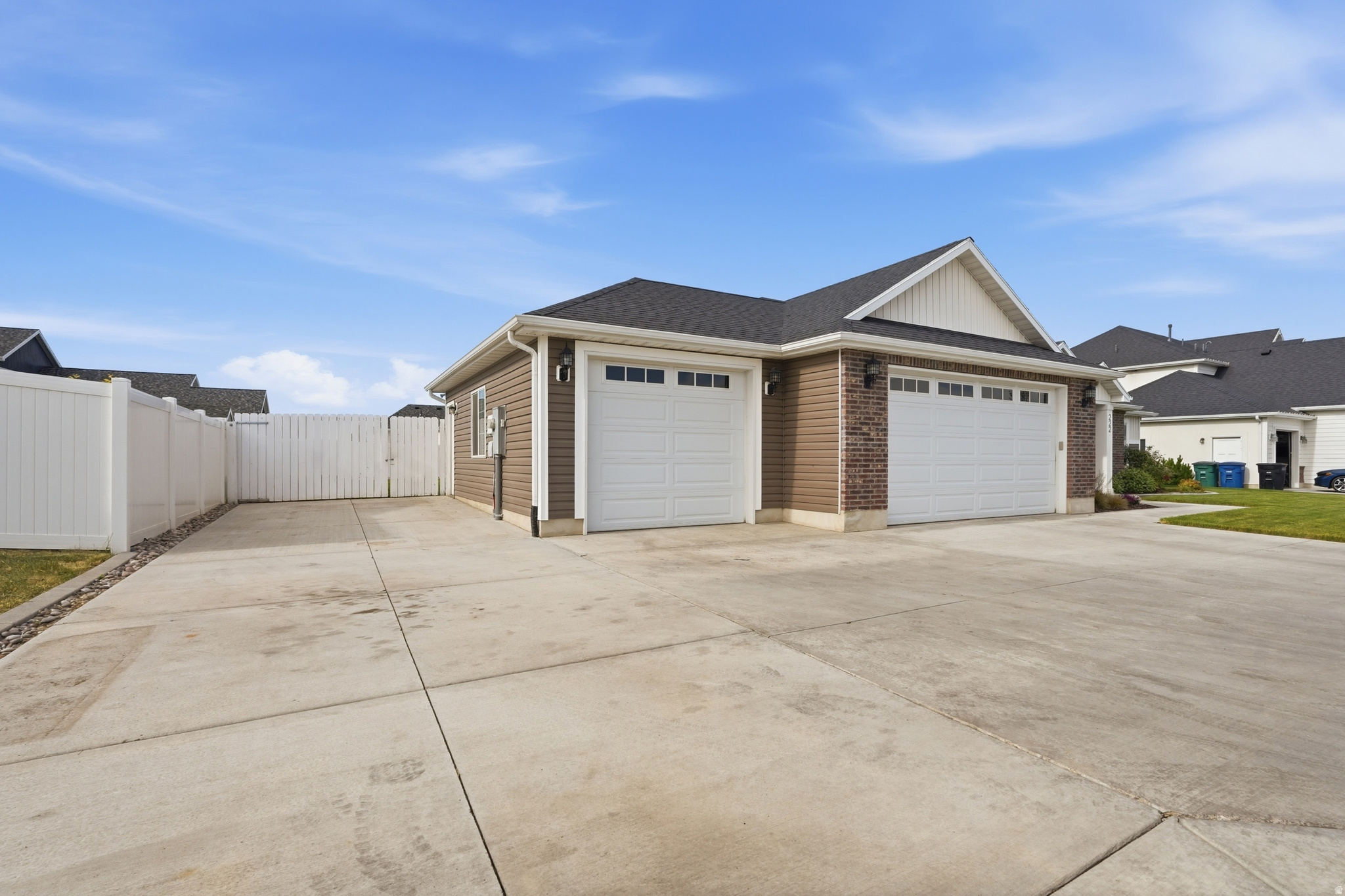 THE COVE - Residential