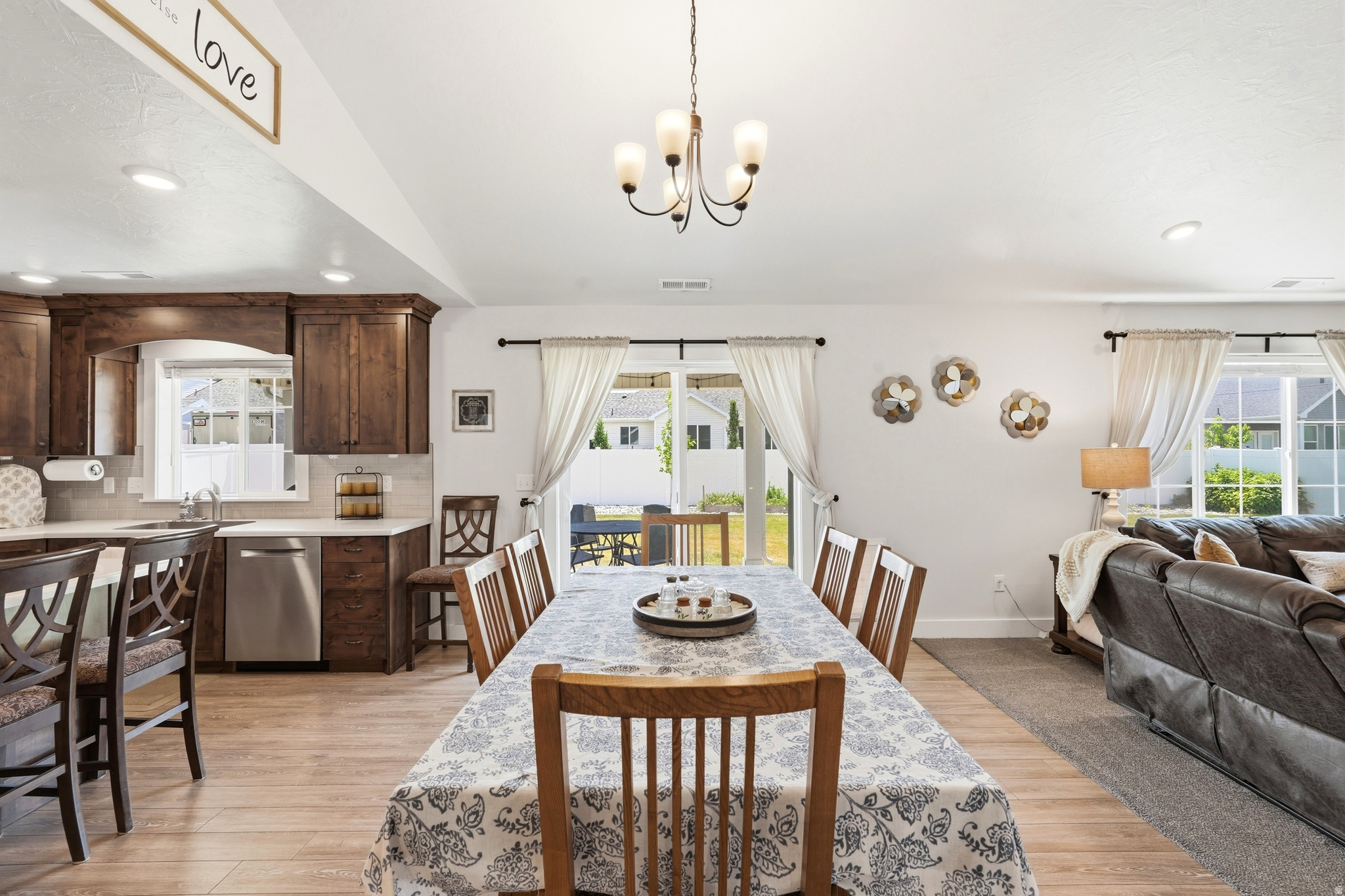THE COVE - Residential