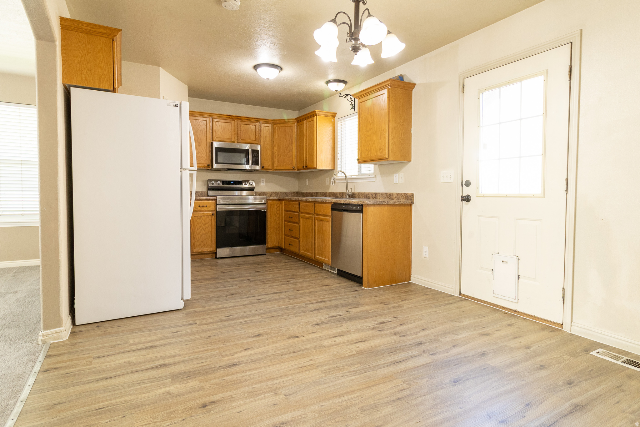 KAUFMAN AND BROAD AT PILGRIMS LANDING - Residential