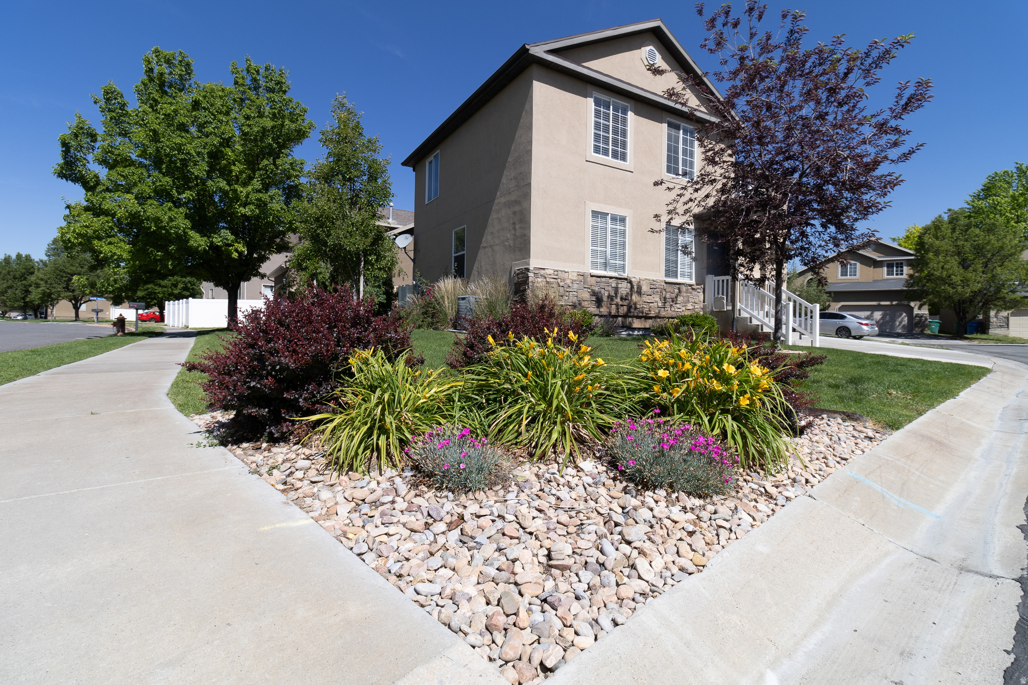 KAUFMAN AND BROAD AT PILGRIMS LANDING - Residential