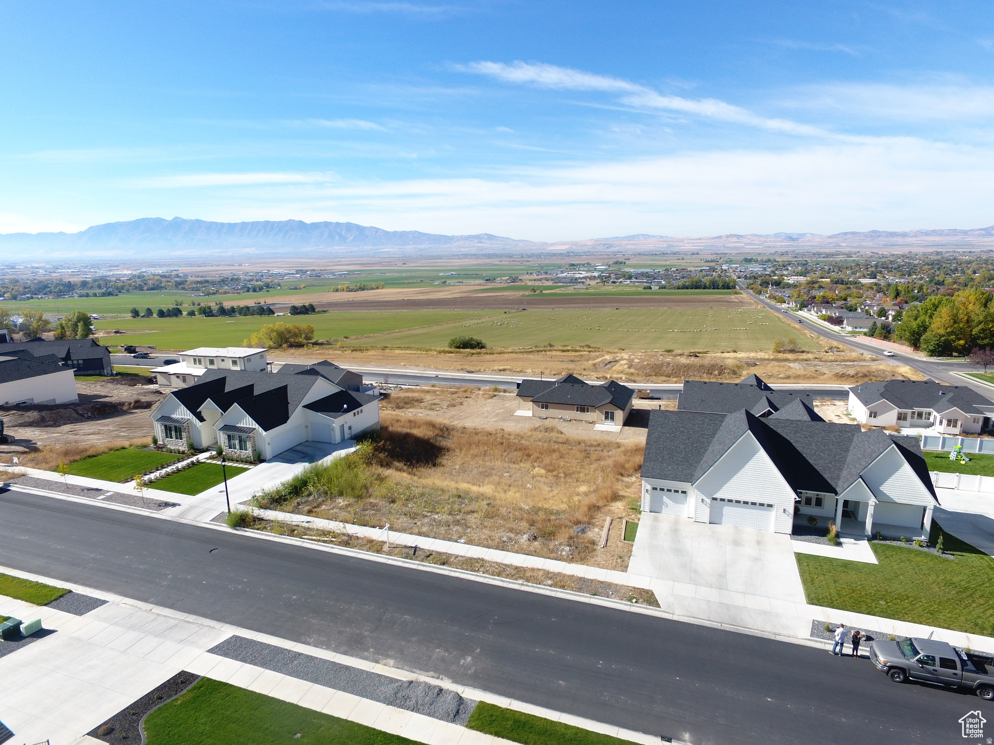 View lot!! Ideal for a walk-out basement! No HOA. Bring your builder and start today on your dream home. Call today for details!