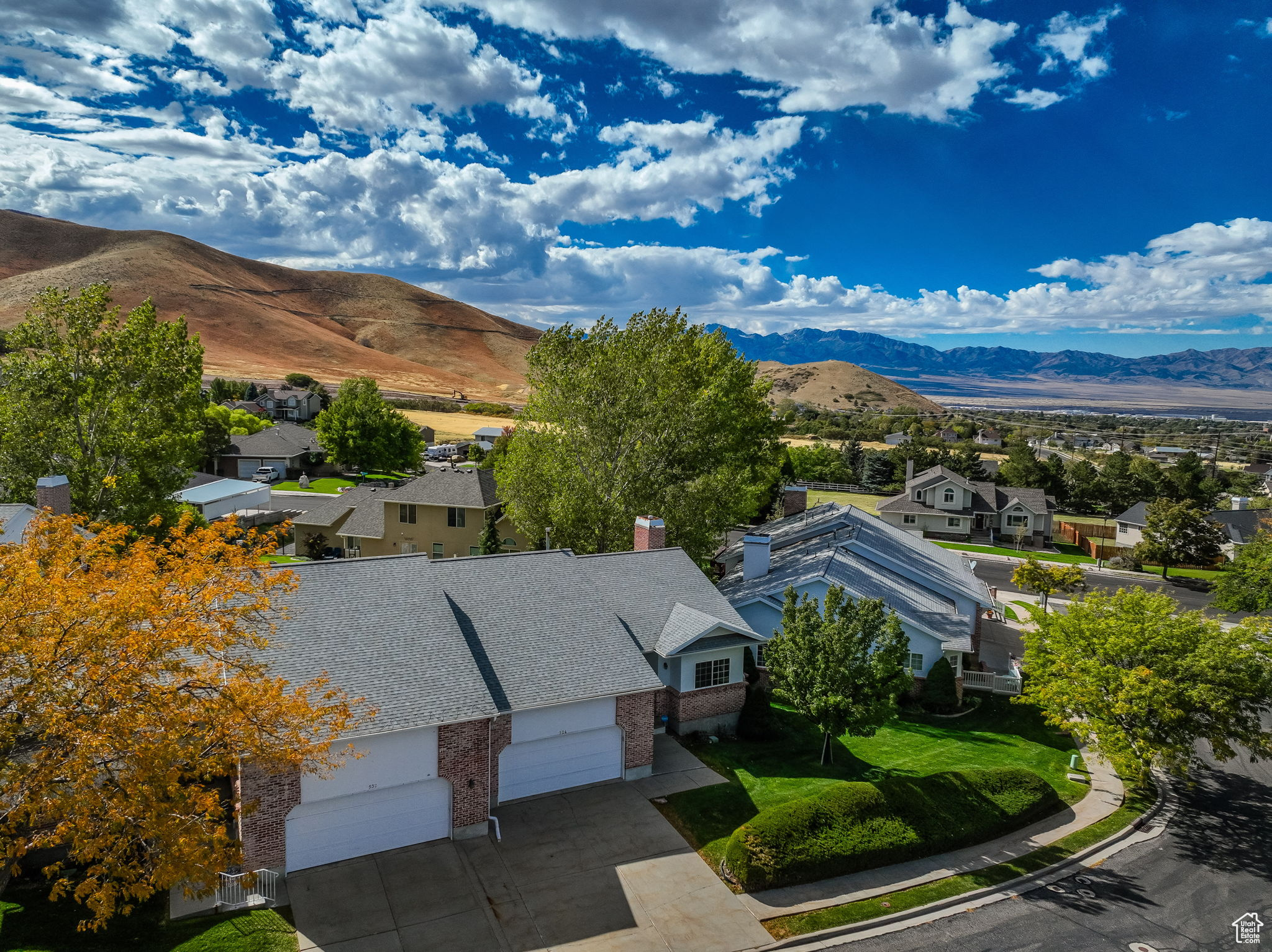 DEER HOLLOW - Residential