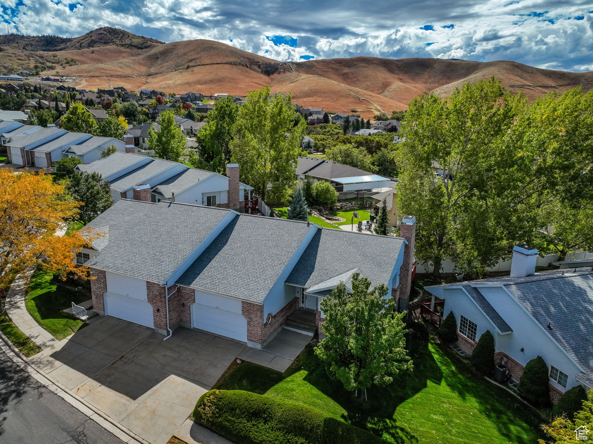 DEER HOLLOW - Residential