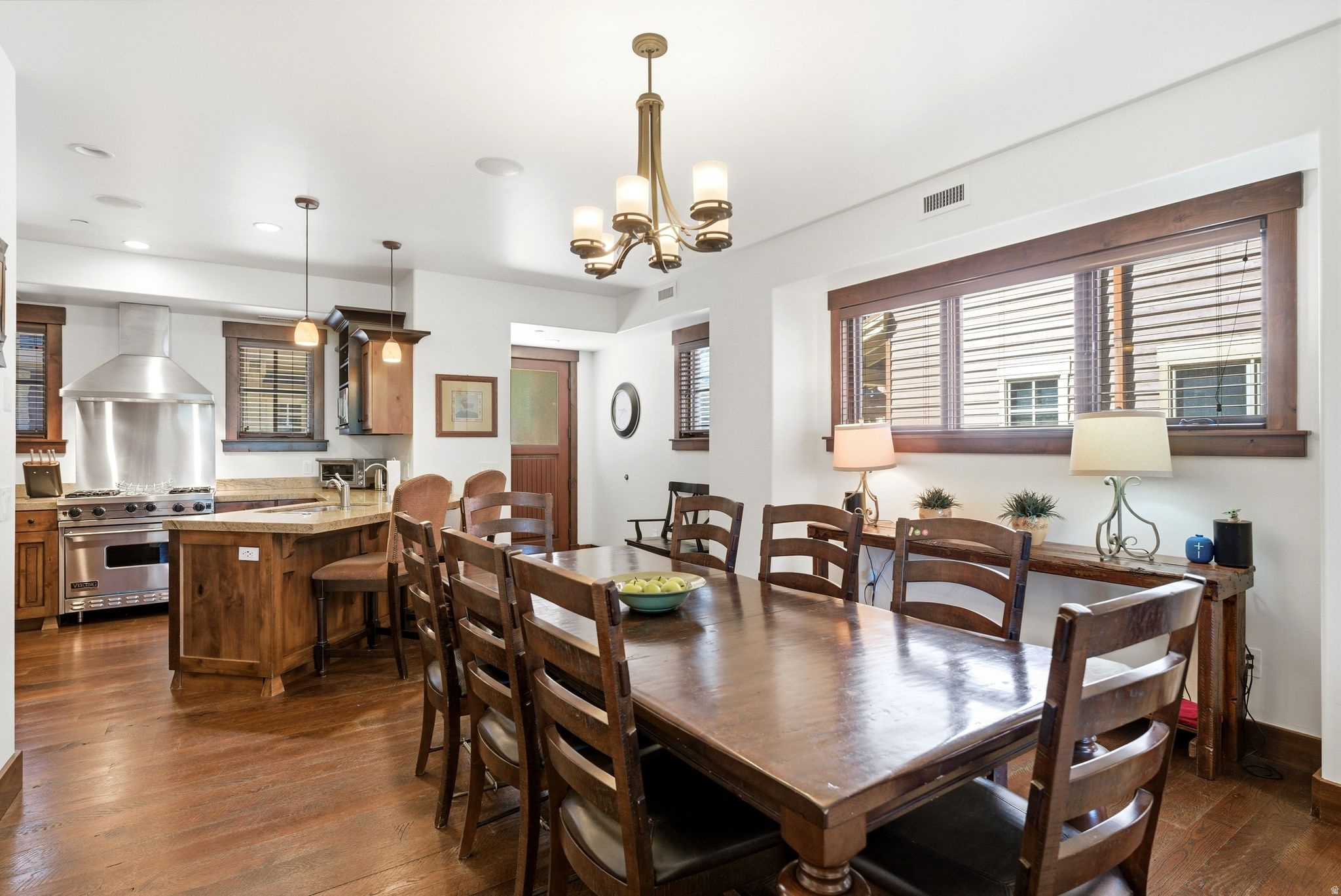 SPIRO CONDOMINIUMS - Residential